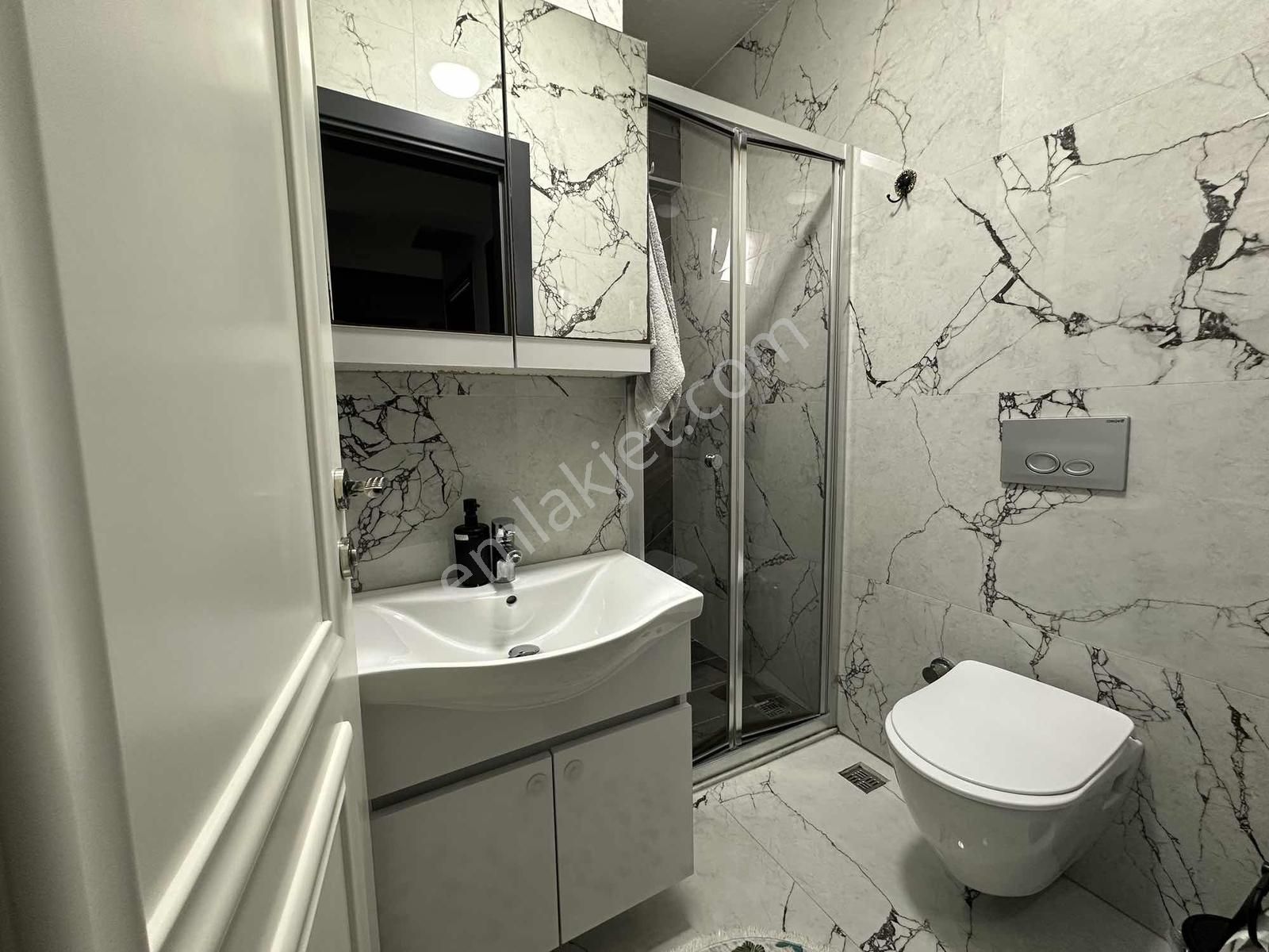 Merkezi Konumda İskanlı 3+1 Lüks Daire - Görsel 7