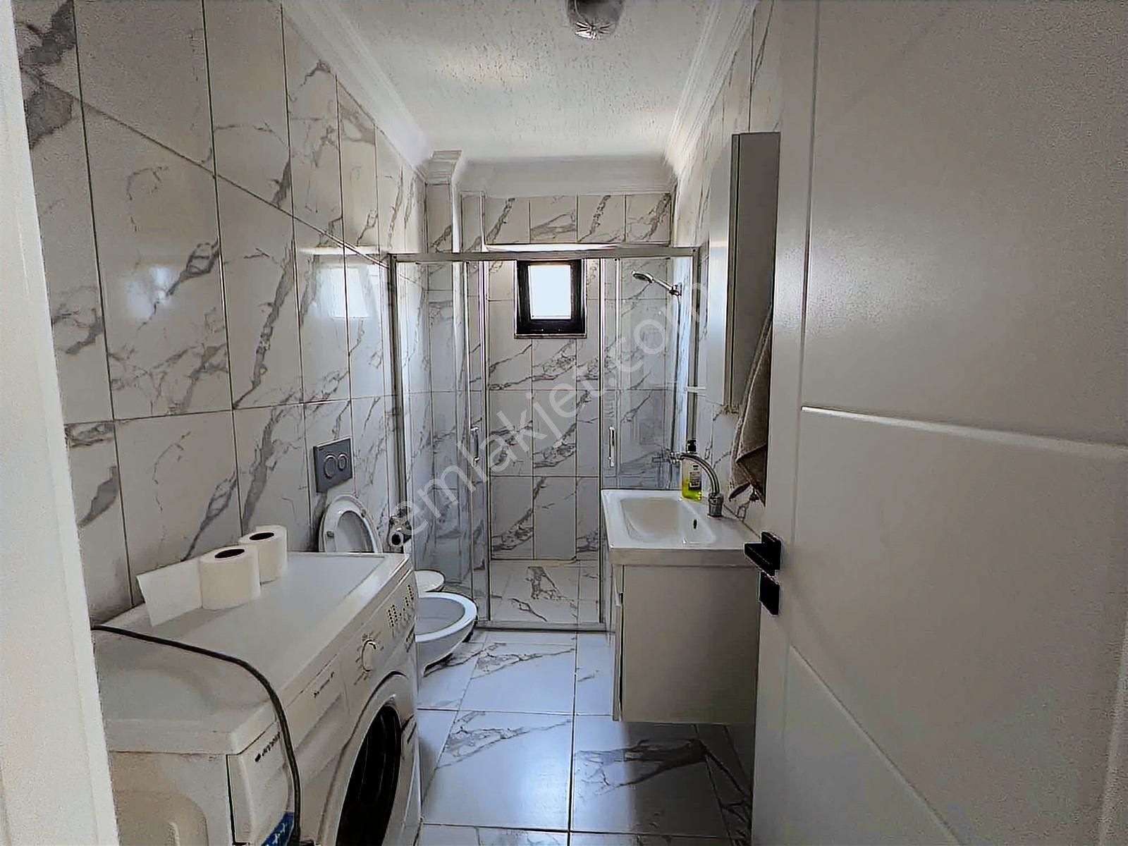 Yeni Mahallede Eşyalı Kiralık 1+1 Daire - Görsel 2