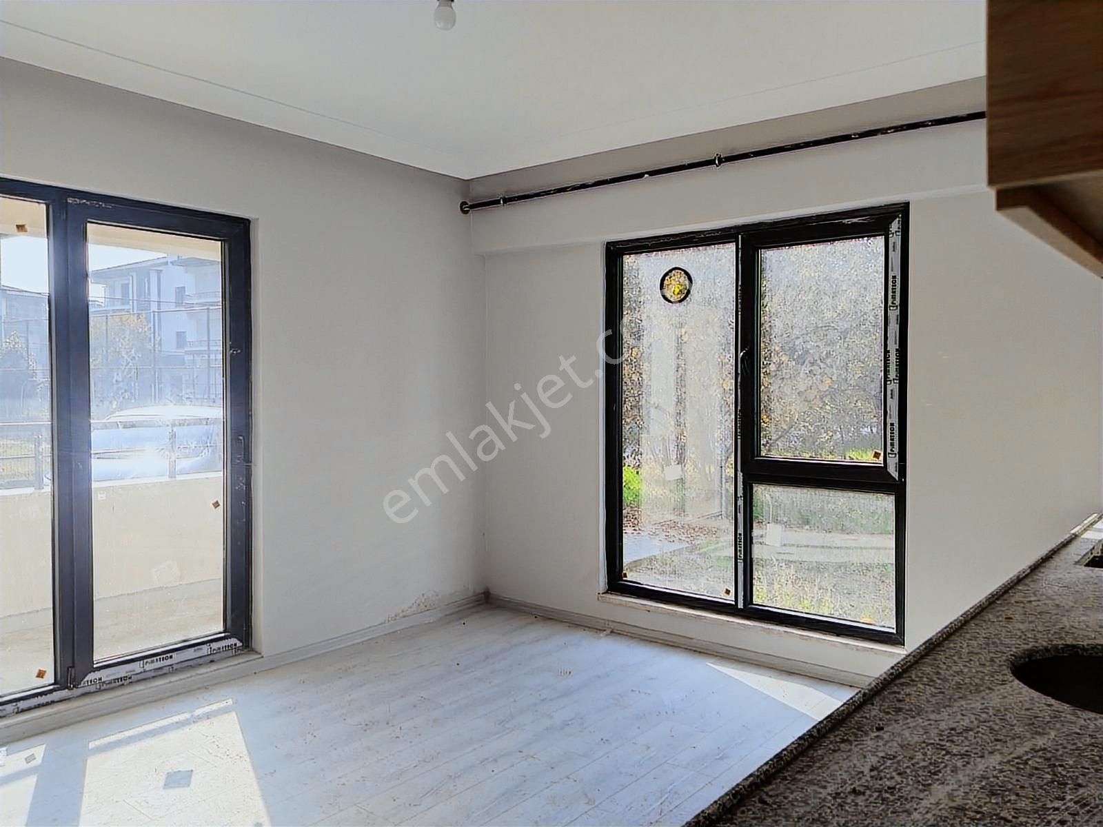 Akermax Gayrimenkulden Merkezi Konum Koridorlu 1+1 Daire - Görsel 6