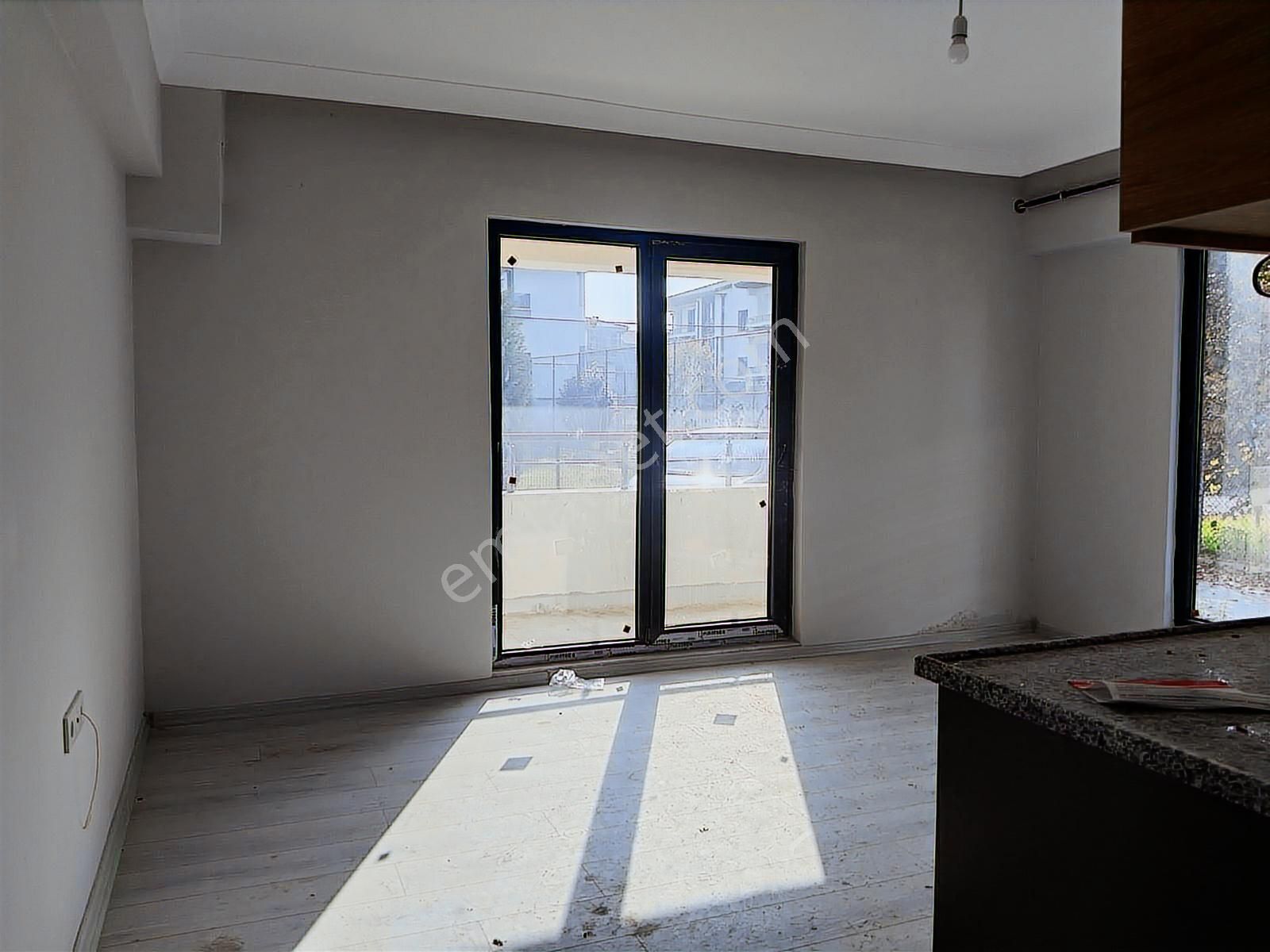 Akermax Gayrimenkulden Merkezi Konum Koridorlu 1+1 Daire - Görsel 12