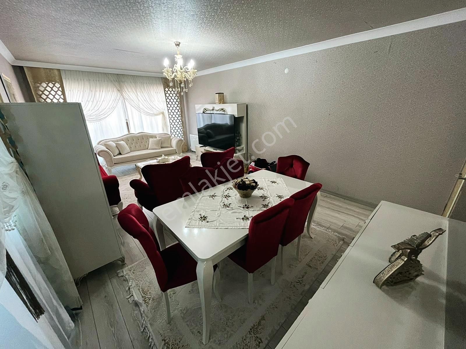 Şehit Kubilay Mah Fırsat Site Dairesi 4+1 Ebeveyn Banyolu G-b Cp