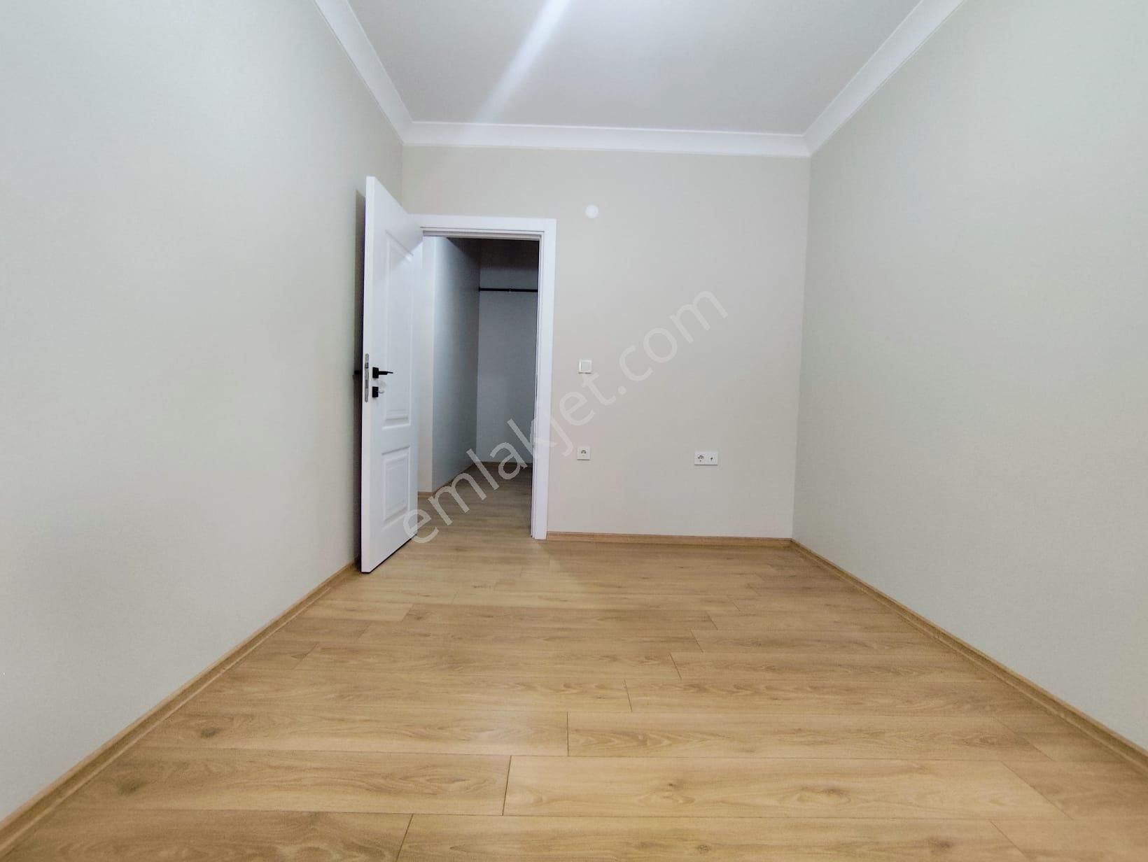 Mertcan Dan Fatih Mah 4+2 Balkonlu Sıfır Ters Dubleks Daire - Görsel 17