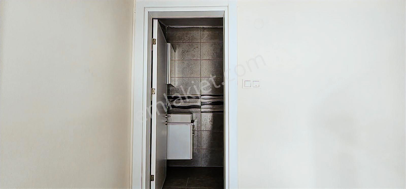 Çiğli Yeni Mahallede Aile Binası Dubleks Daire - Görsel 16