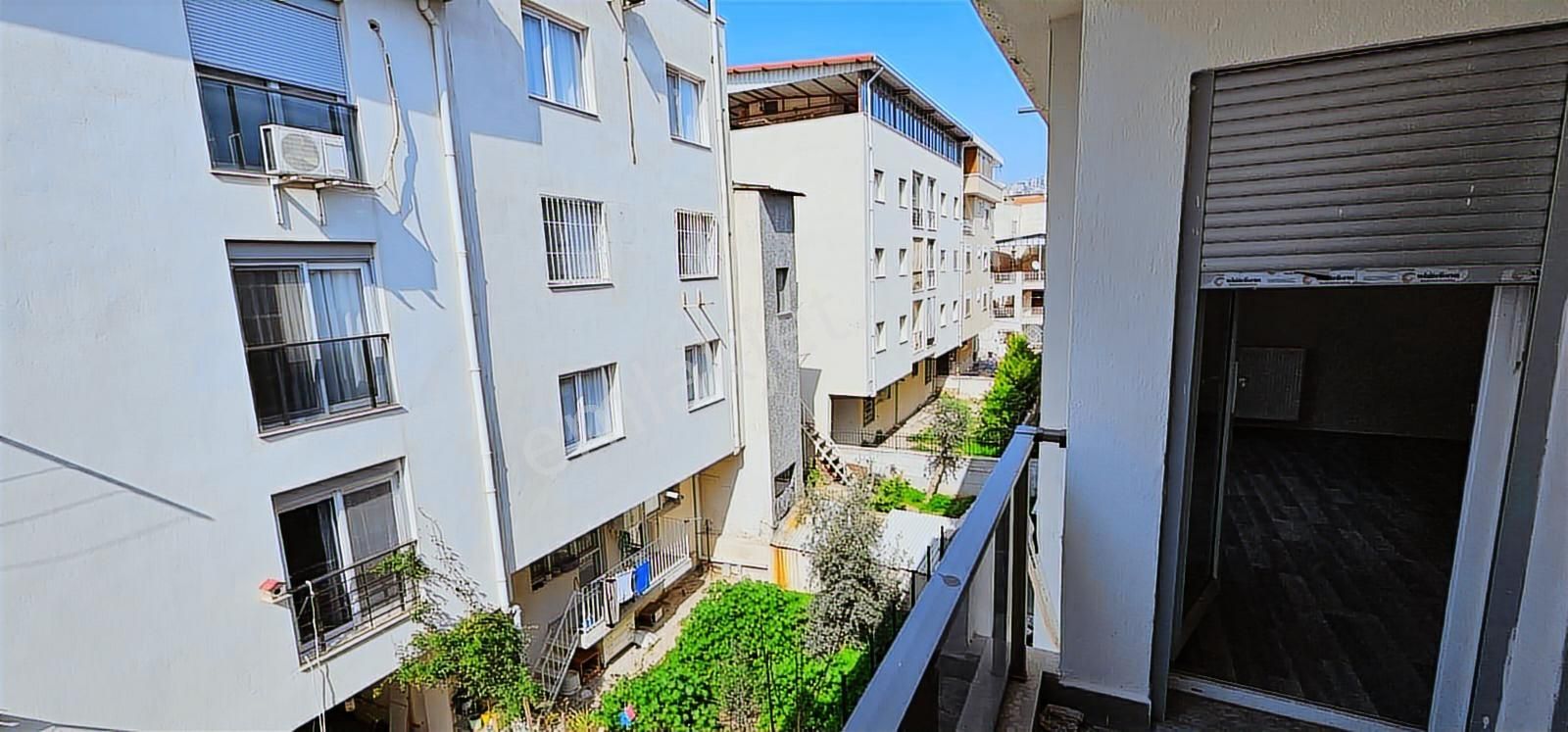 Çiğli Yeni Mahallede Aile Binası Dubleks Daire - Görsel 7