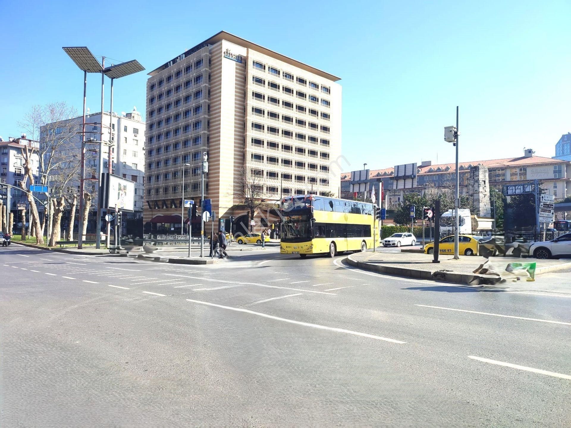 Suna Tabakçı'dan Taksim Cumhuriyet Caddesi 125 M2 Kiralık Ofis - Görsel 32