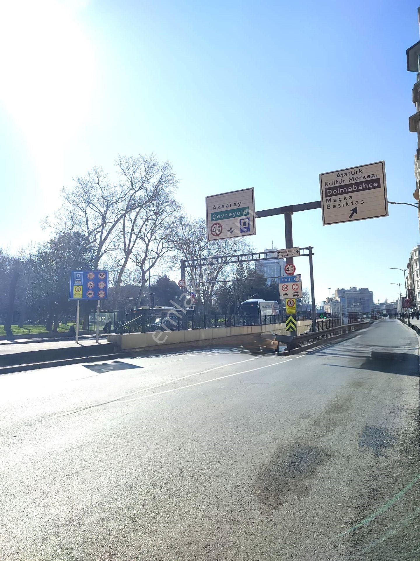 Suna Tabakçı'dan Taksim Cumhuriyet Caddesi 125 M2 Kiralık Ofis - Görsel 31