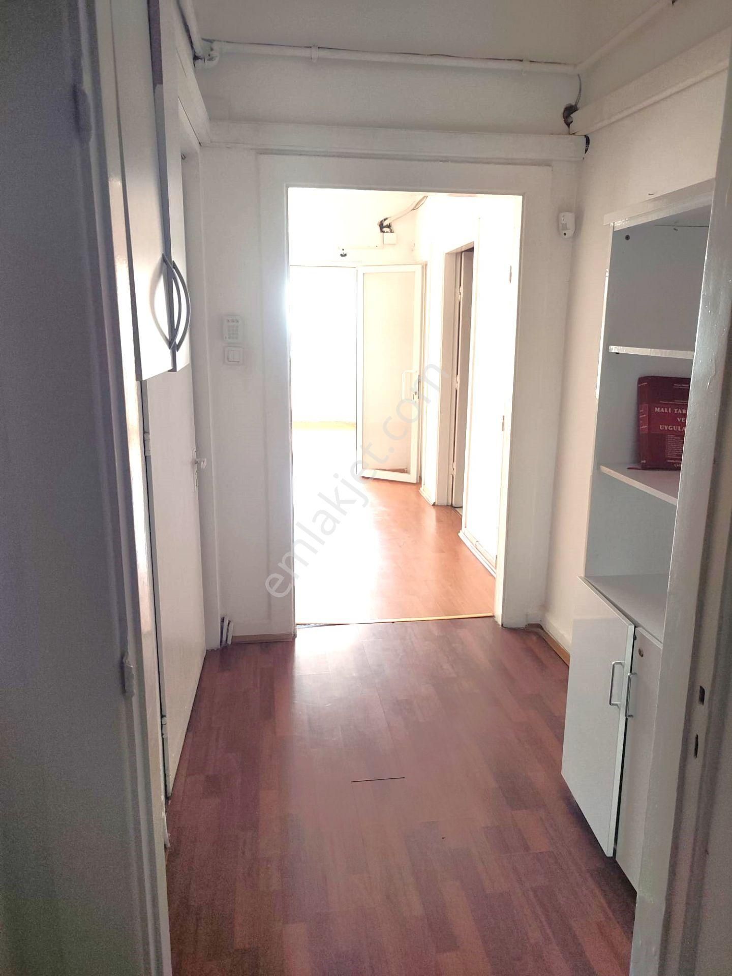 Suna Tabakçı'dan Taksim Cumhuriyet Caddesi 125 M2 Kiralık Ofis - Görsel 19