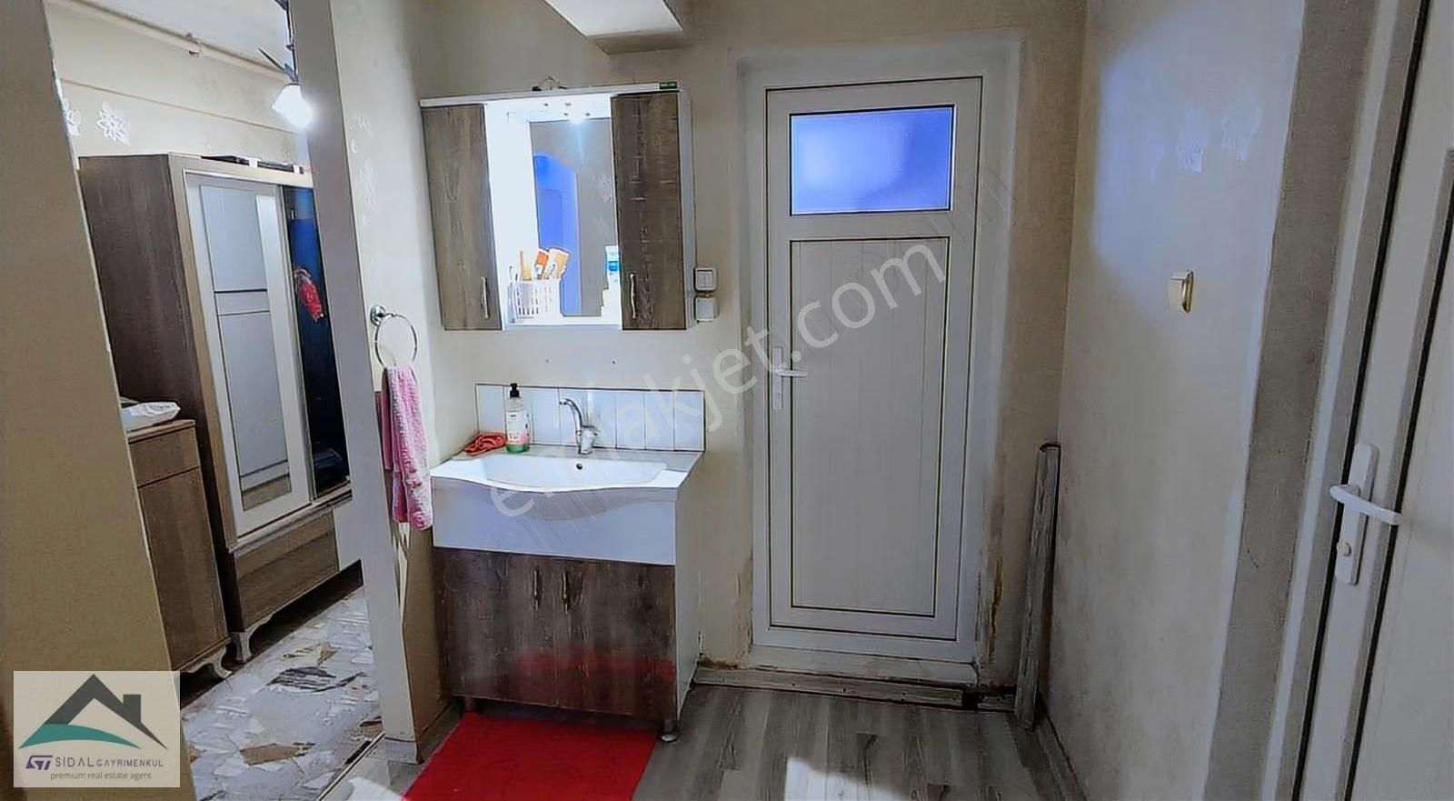 Tevfikiye Mahallesinde 5+1 240m2 Satılık Dubleks - Görsel 6