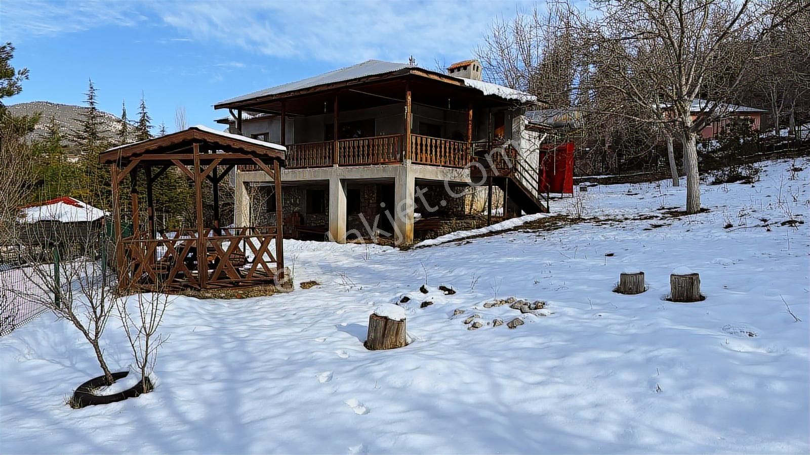 Yiğithan Gayrimenkul Dan Satılık Yayla Evi Ve Arsası