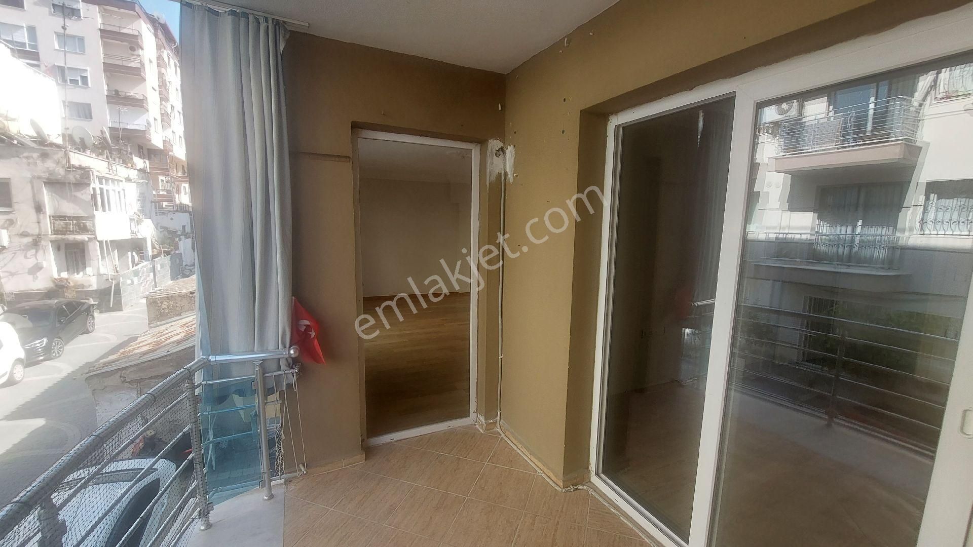 Kuşadası Türkmende Kiralık 2+1 90 M2 Daire. - Görsel 13
