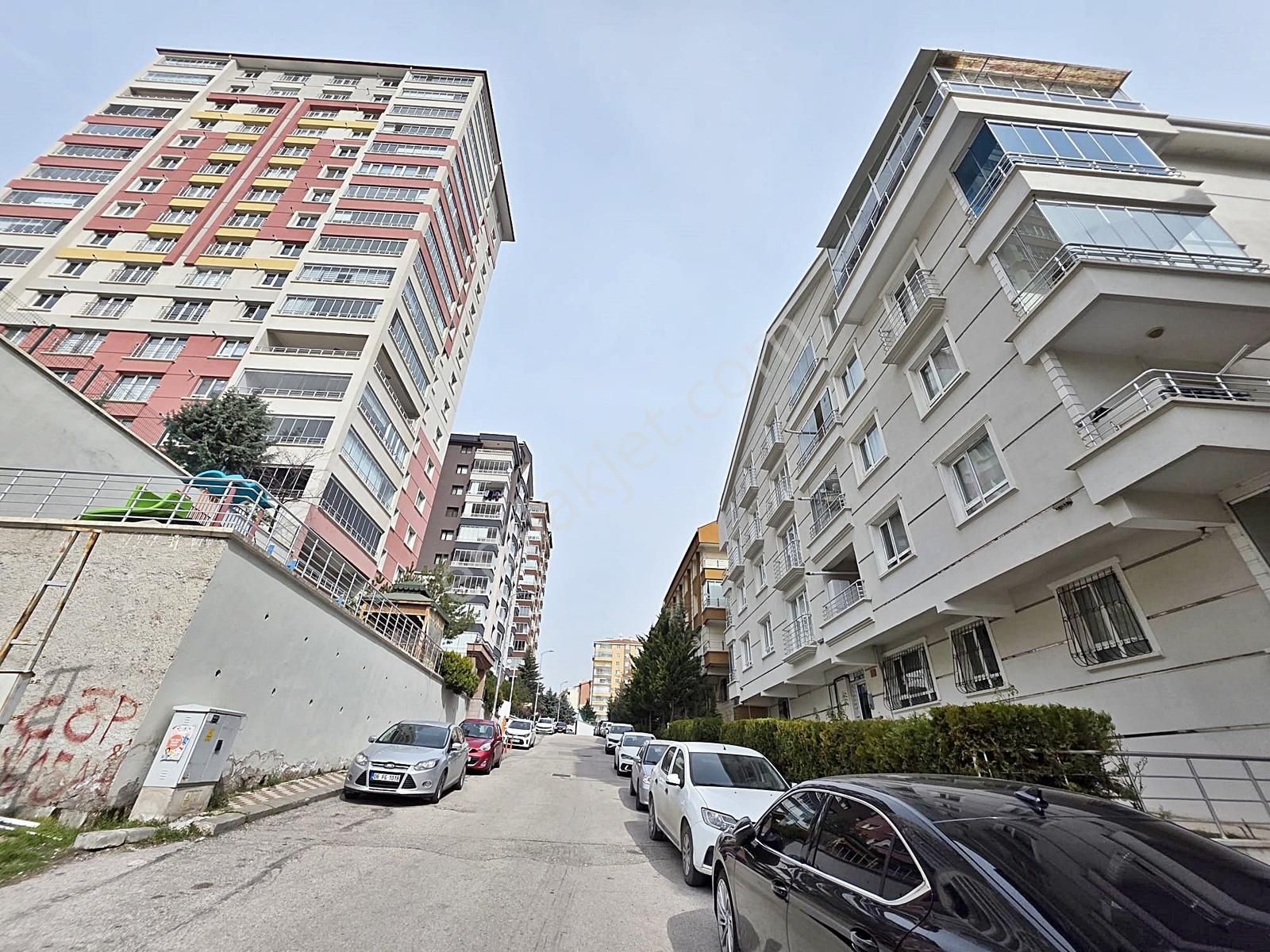 Merkezi Konumda Ego Dolmuş Önünden Geçiyor Katta Asansörlü 3+1 - Görsel 15