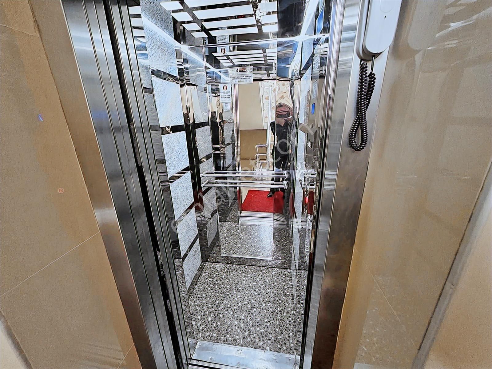 Merkezi Konumda Ego Dolmuş Önünden Geçiyor Katta Asansörlü 3+1 - Görsel 33