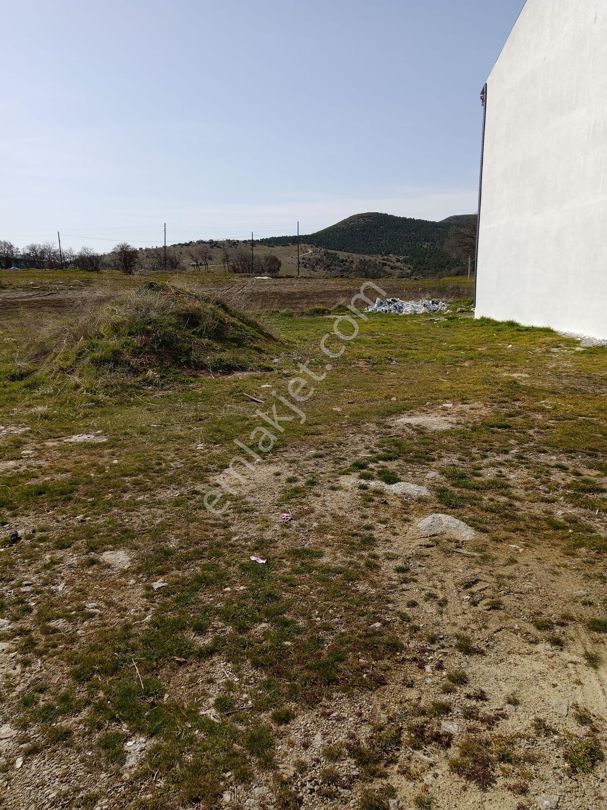 Uşak Eşme Cumhuriyet Mahallesinde 395m2 Satılık Arsa - Görsel 9