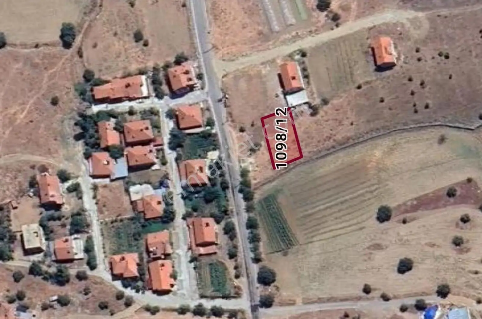 Uşak Eşme Cumhuriyet Mahallesinde 395m2 Satılık Arsa