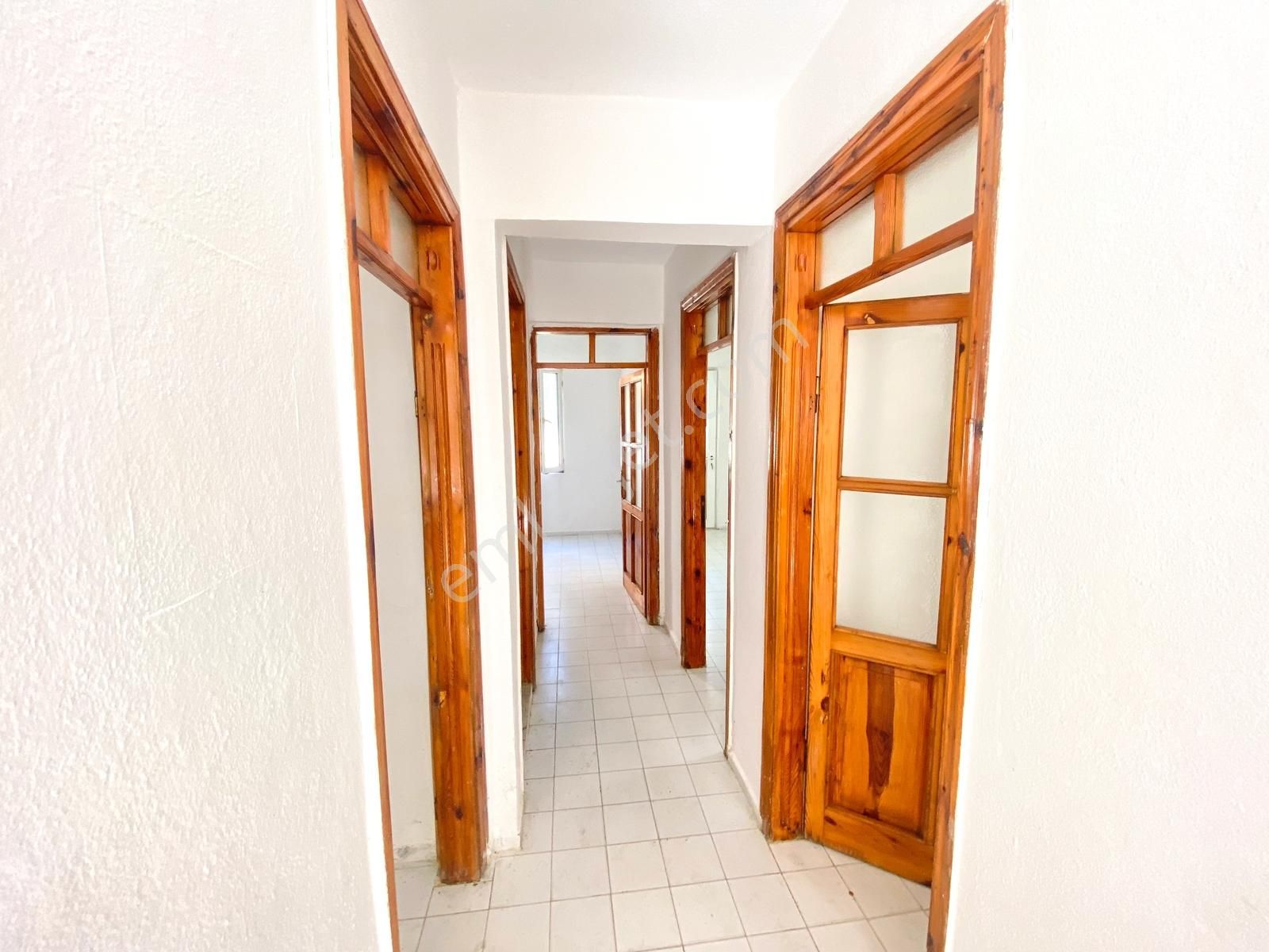 Ata'dan Mba Koleji Yakını Giriş Kat Ve Bahçeli 2+1 Düz Daire - Görsel 6