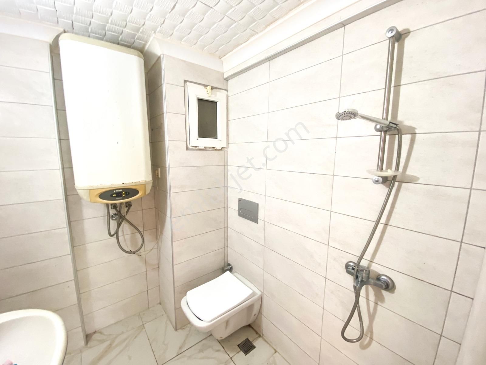 Ata'dan Mba Koleji Yakını Giriş Kat Ve Bahçeli 2+1 Düz Daire - Görsel 9