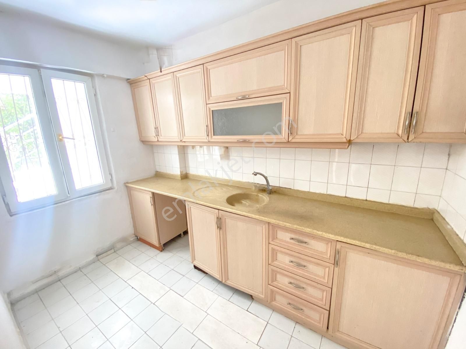 Ata'dan Mba Koleji Yakını Giriş Kat Ve Bahçeli 2+1 Düz Daire - Görsel 10