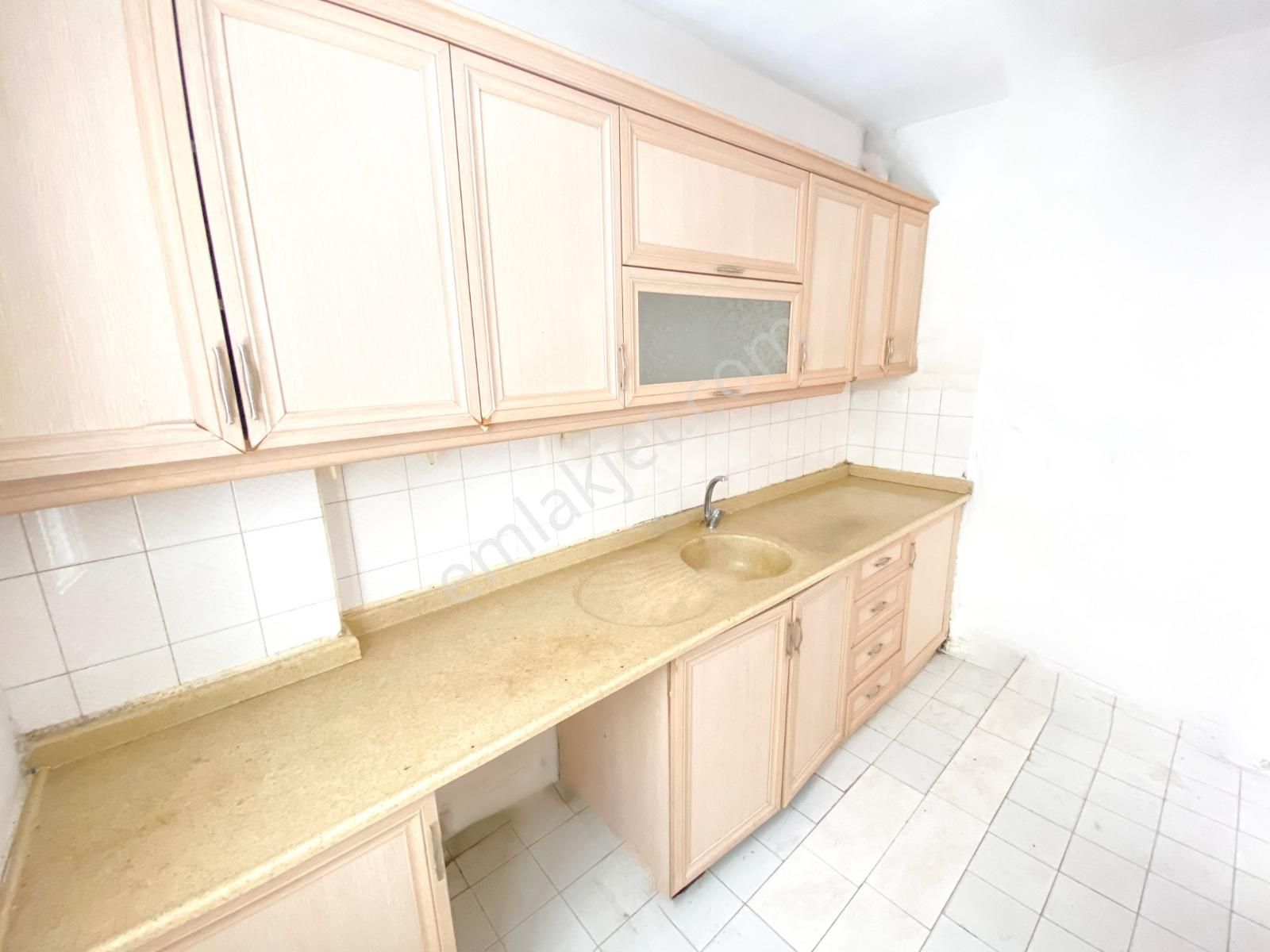 Ata'dan Mba Koleji Yakını Giriş Kat Ve Bahçeli 2+1 Düz Daire - Görsel 11