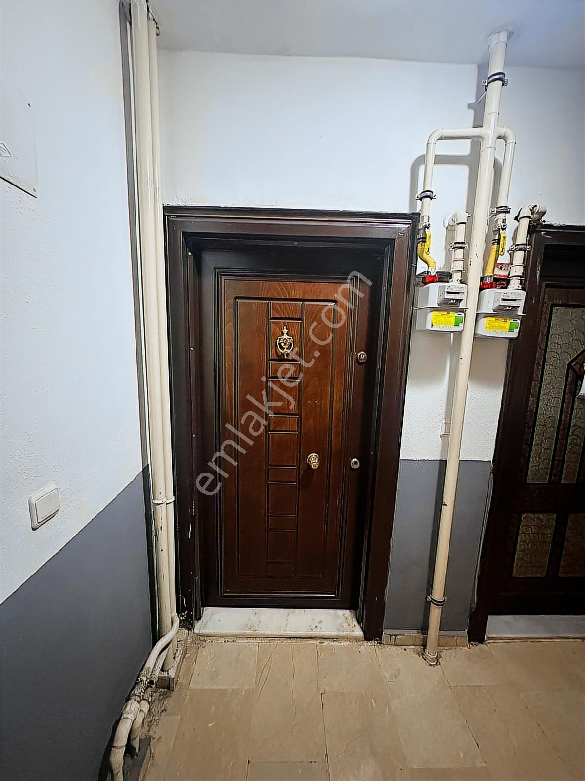 Şirinevler'de Geniş 2+1 | Ara Kat | Eşyalı Satılık Daire - Görsel 3