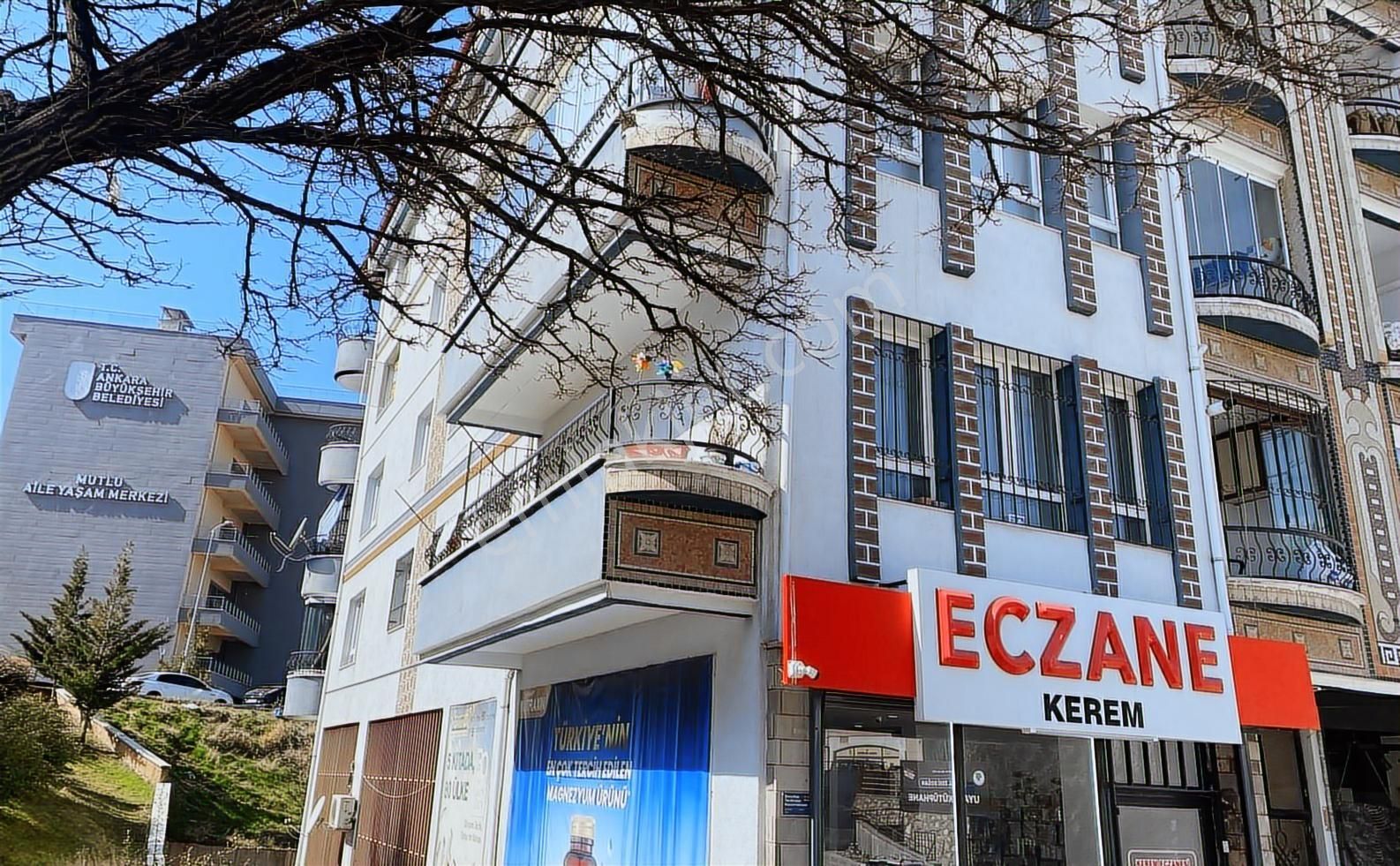 Kapalı Pazar Yeri Karşısı 3+1 Köşe Daire