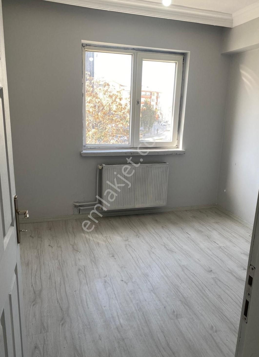 Kapalı Pazar Yeri Karşısı 3+1 Köşe Daire - Görsel 5