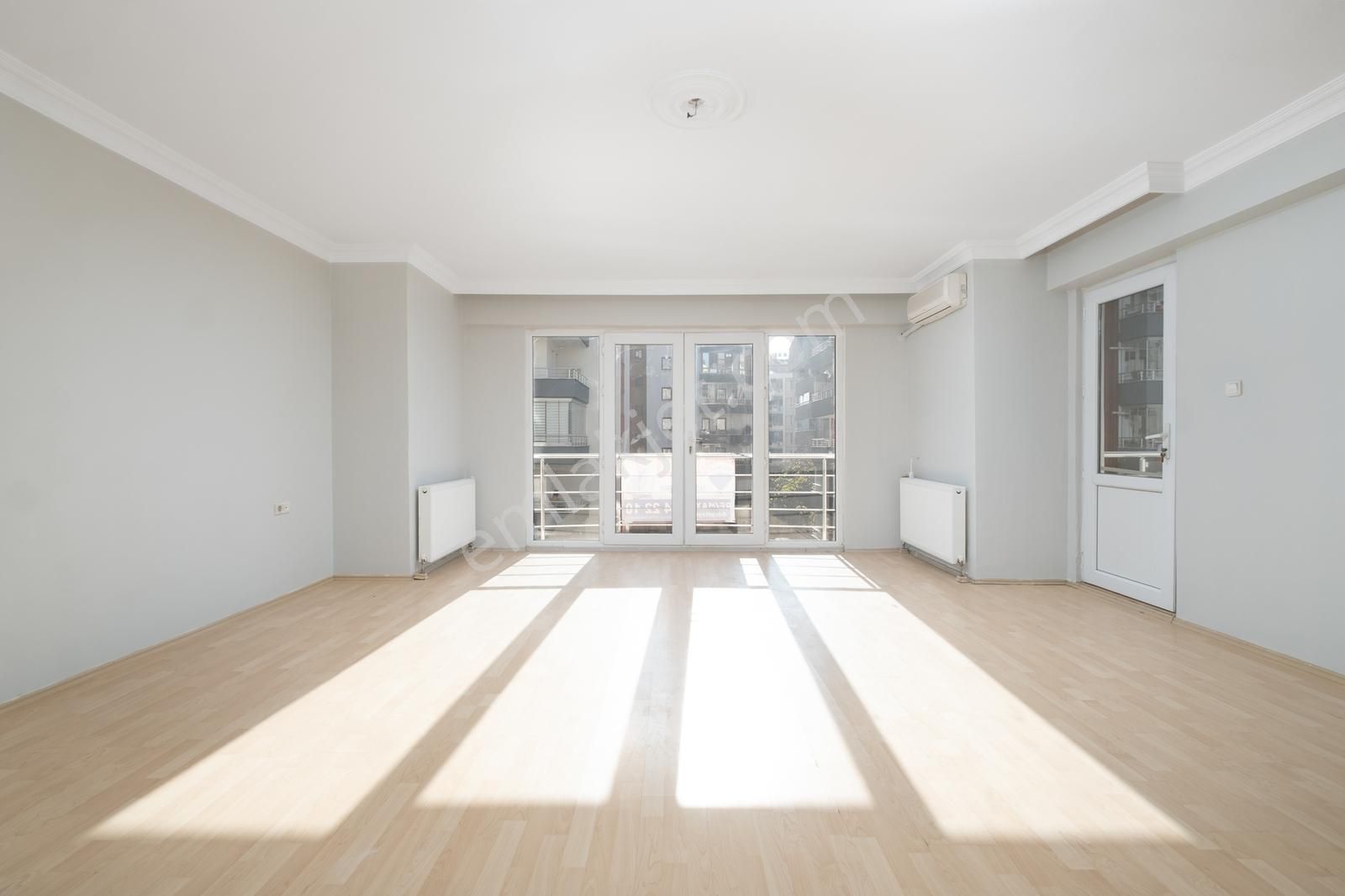 Remaxadvantage'den 23 Nısanda ,geniş 4+1 Havuzlu Daire - Görsel 29