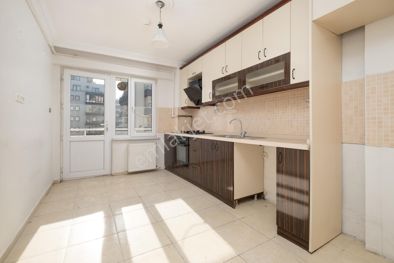 Remaxadvantage'den 23 Nısanda ,geniş 4+1 Havuzlu Daire - Görsel 31