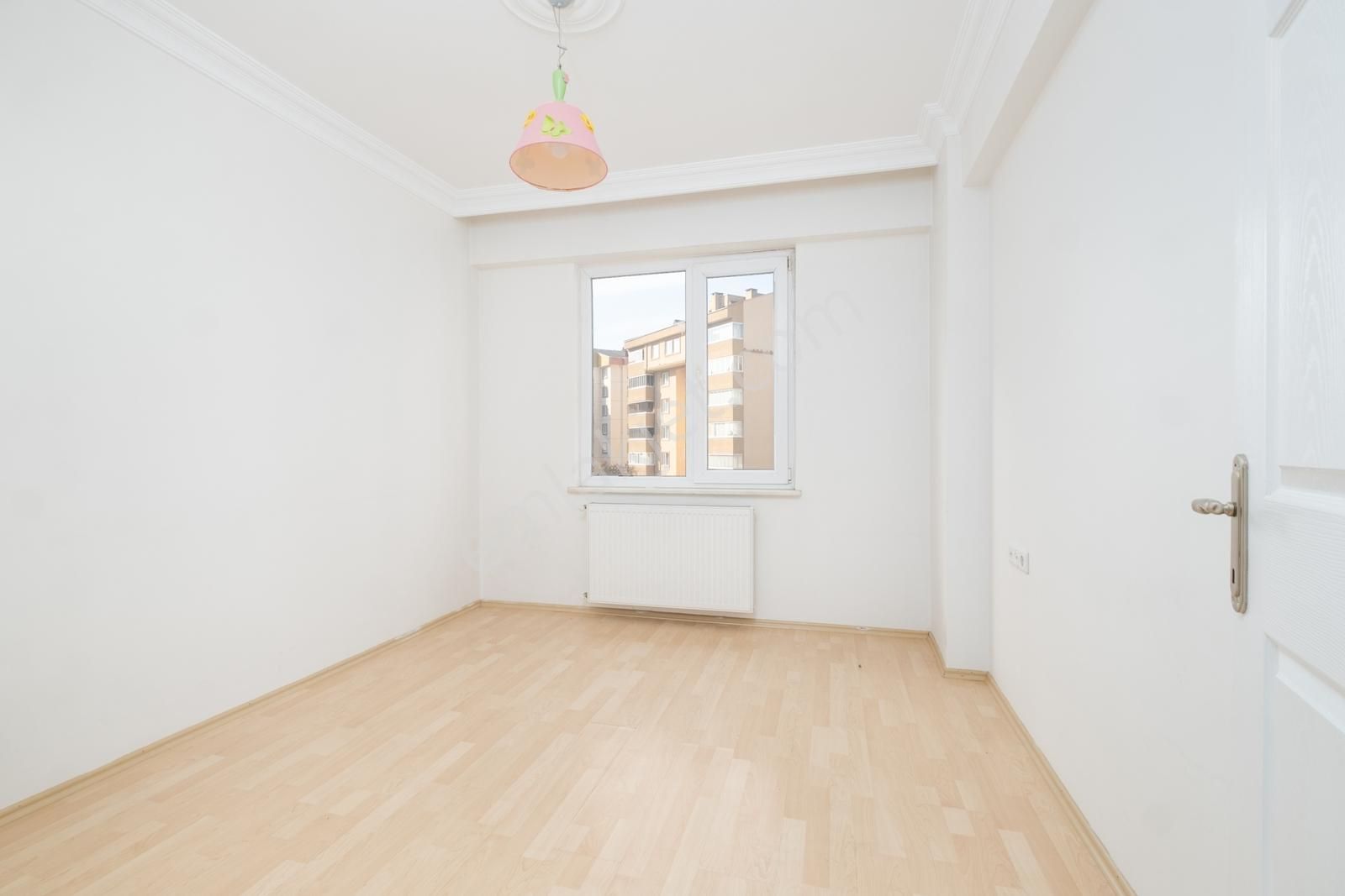 Remaxadvantage'den 23 Nısanda ,geniş 4+1 Havuzlu Daire - Görsel 7