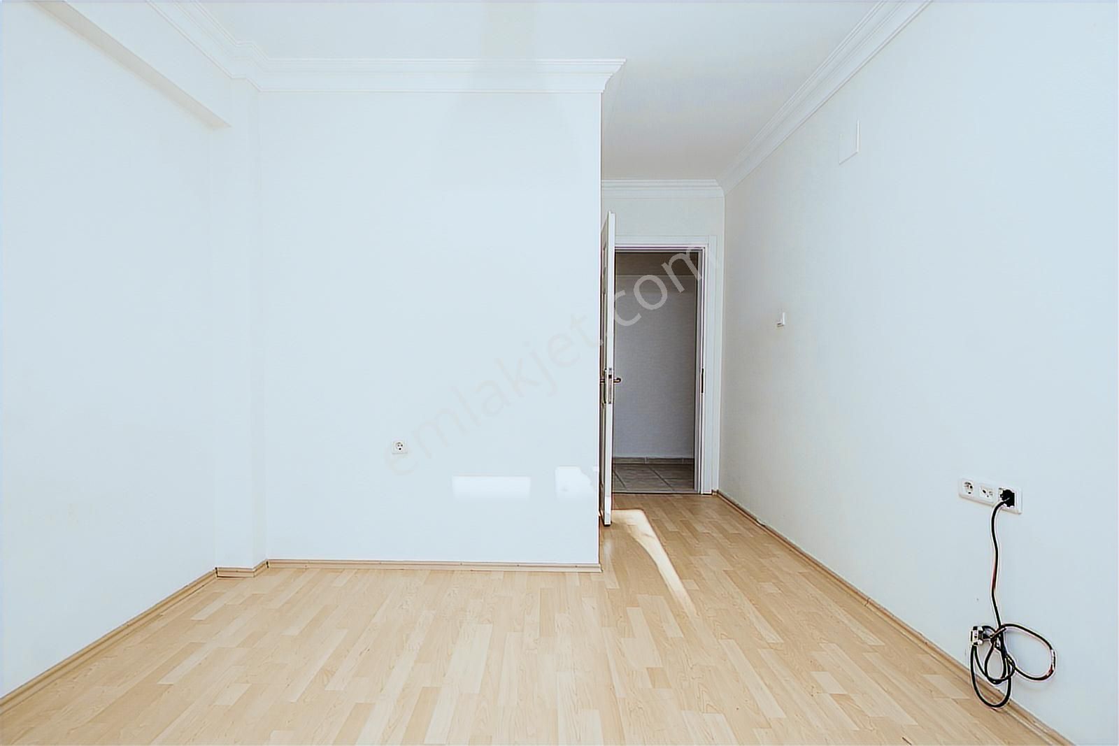 Remaxadvantage'den 23 Nısanda ,geniş 4+1 Havuzlu Daire - Görsel 6