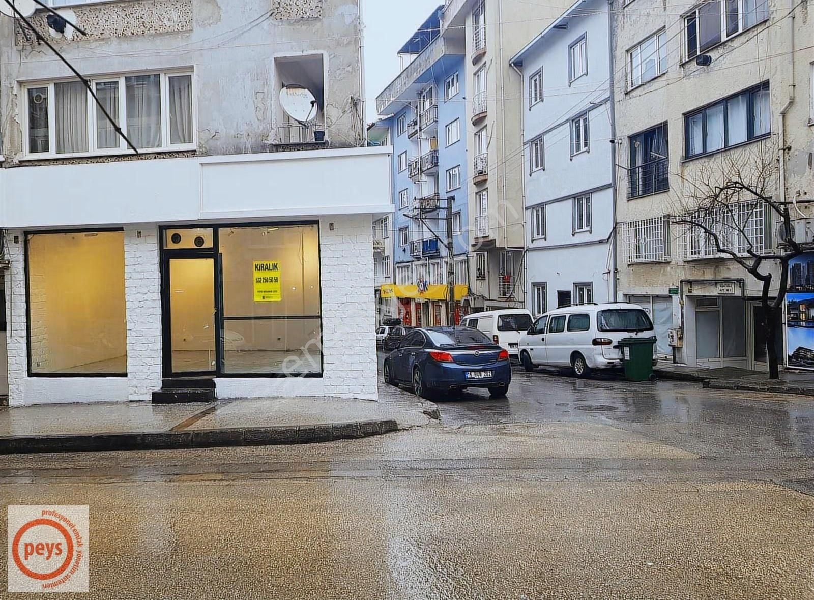 Şehrin Merkezinde Ana Caddesi Üzerinde Köşe Mağaza - Görsel 6