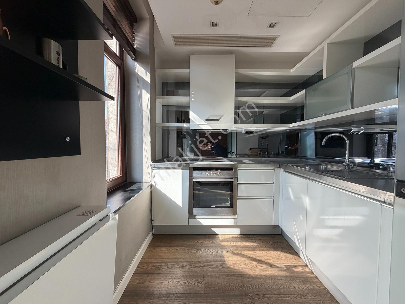 Akaretler Sıraevler Geniş Teraslı Home Offıce - Görsel 3