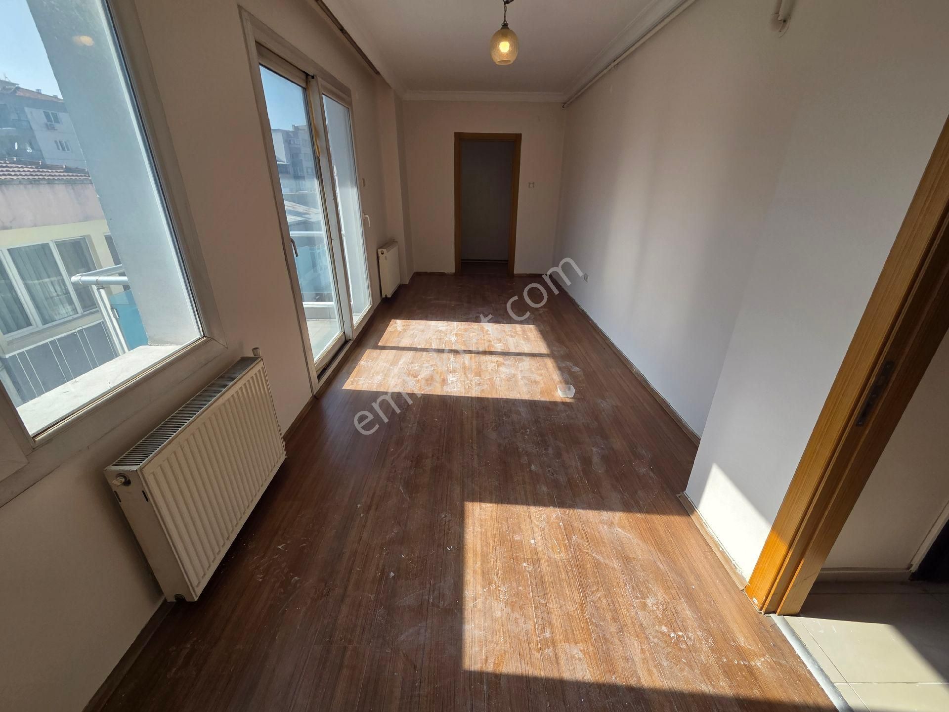 Küçükpark Süvari Caddesi 2+1 Geniş Doğalgazlı Kiralık Daire - Görsel 22