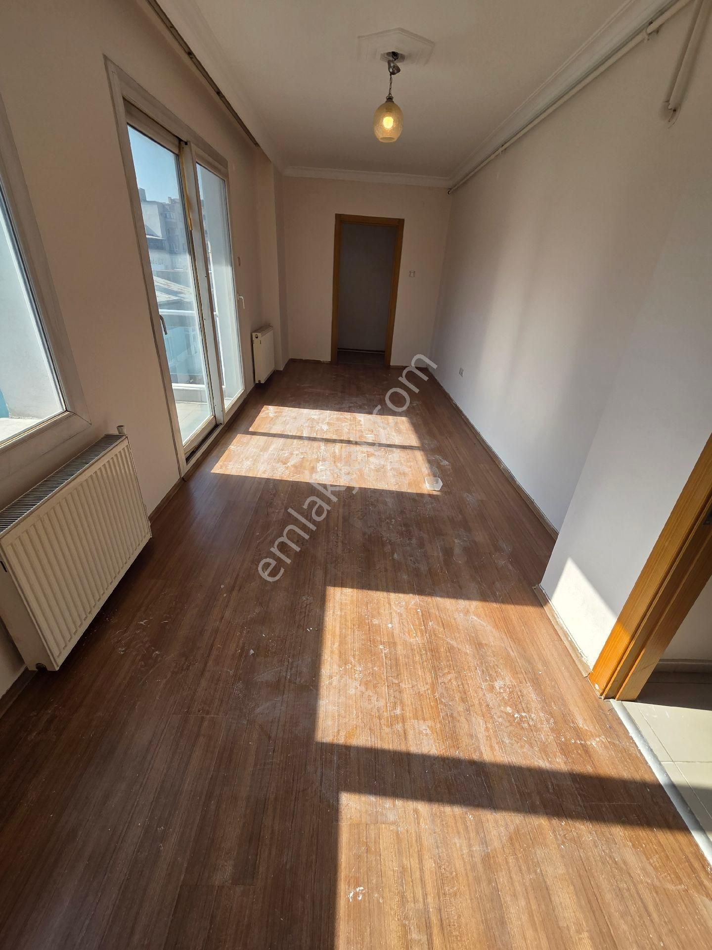 Küçükpark Süvari Caddesi 2+1 Geniş Doğalgazlı Kiralık Daire - Görsel 23