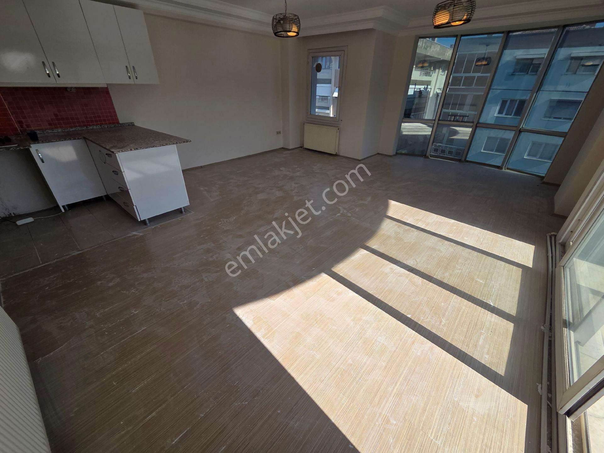 Küçükpark Süvari Caddesi 2+1 Geniş Doğalgazlı Kiralık Daire - Görsel 2