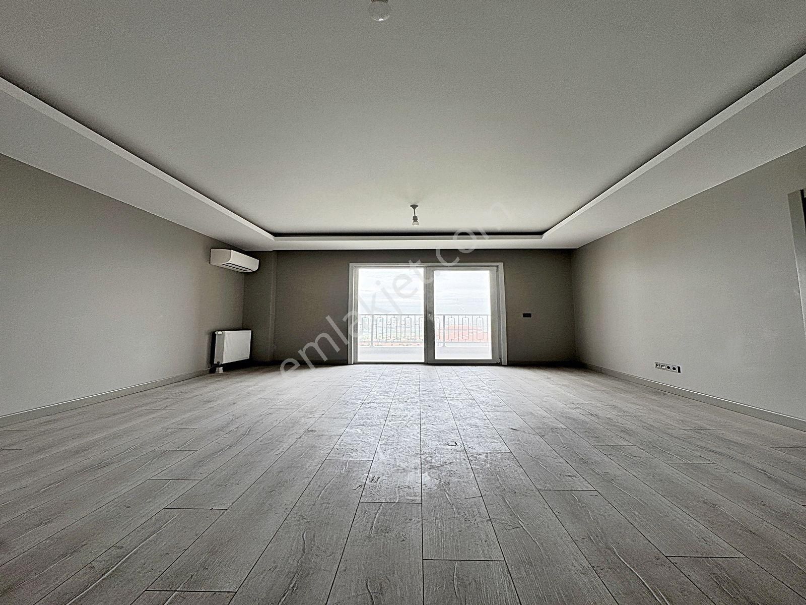 Cadde34 Yapı'dan Kısa Katlı Full Konsept Site İçerisinde Havuz Cepheli 2+1 Sıfır Satılık Daireler - Görsel 19