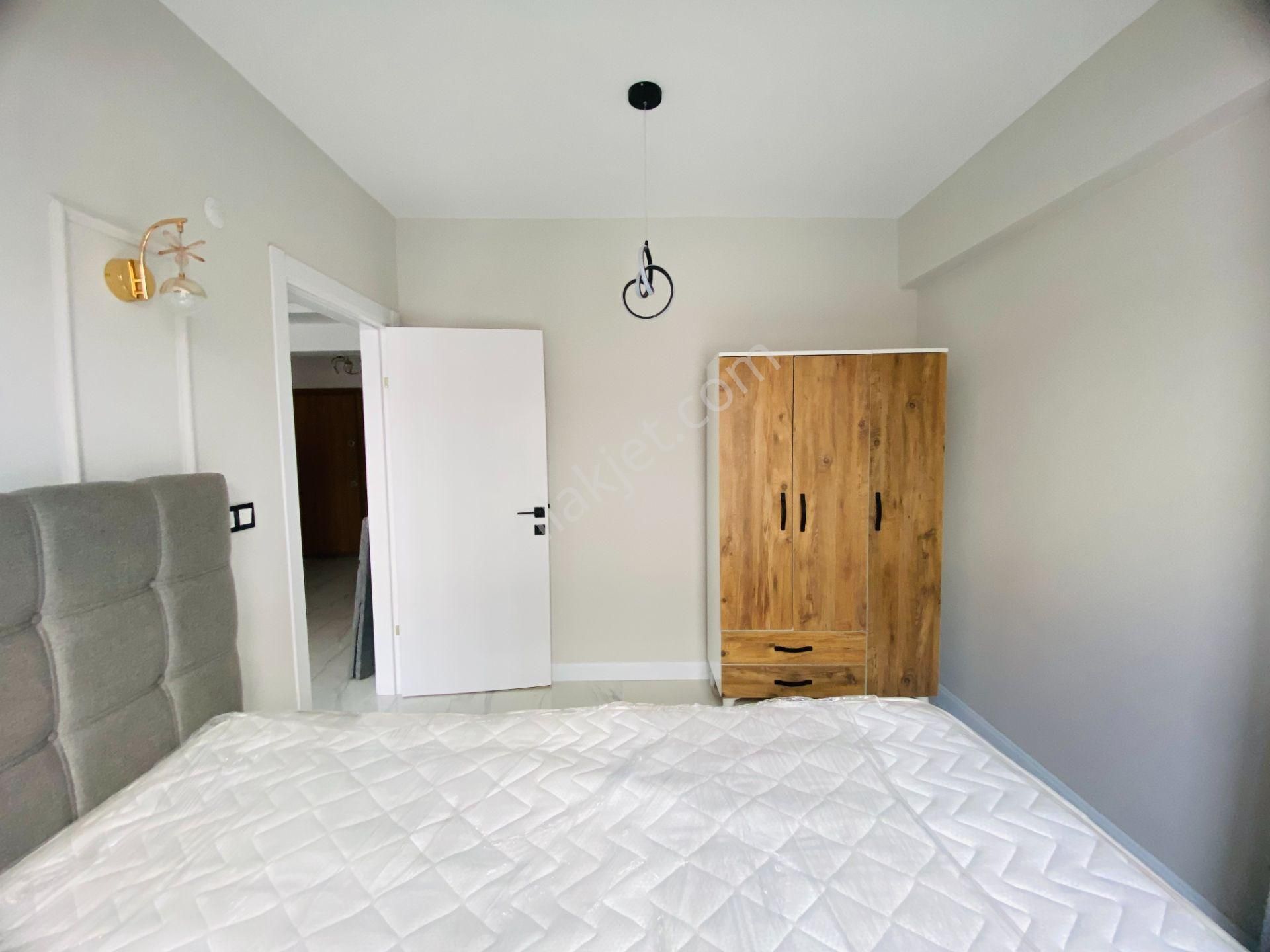 Güven'den Kapaklıda Okullar Bölgesinde Eşyalı Ön Cephe 1+1 Daire - Görsel 17