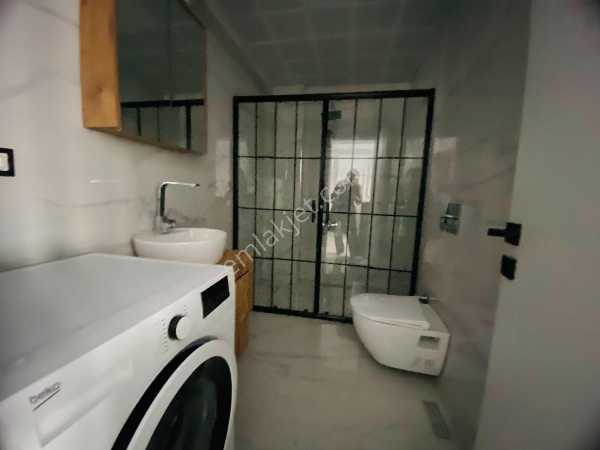 Güven'den Kapaklıda Okullar Bölgesinde Eşyalı Ön Cephe 1+1 Daire - Görsel 19