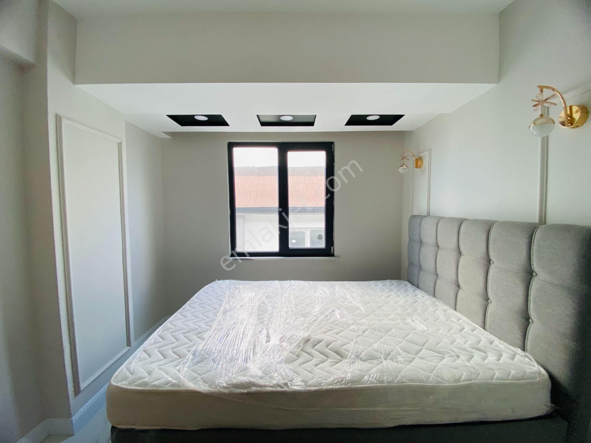 Güven'den Kapaklıda Okullar Bölgesinde Eşyalı Ön Cephe 1+1 Daire - Görsel 15