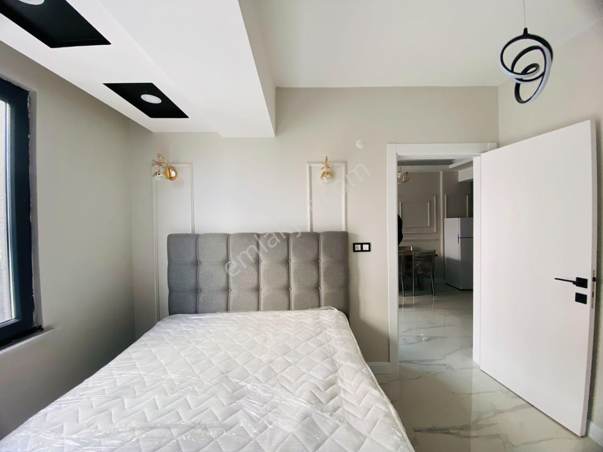 Güven'den Kapaklıda Okullar Bölgesinde Eşyalı Ön Cephe 1+1 Daire - Görsel 16