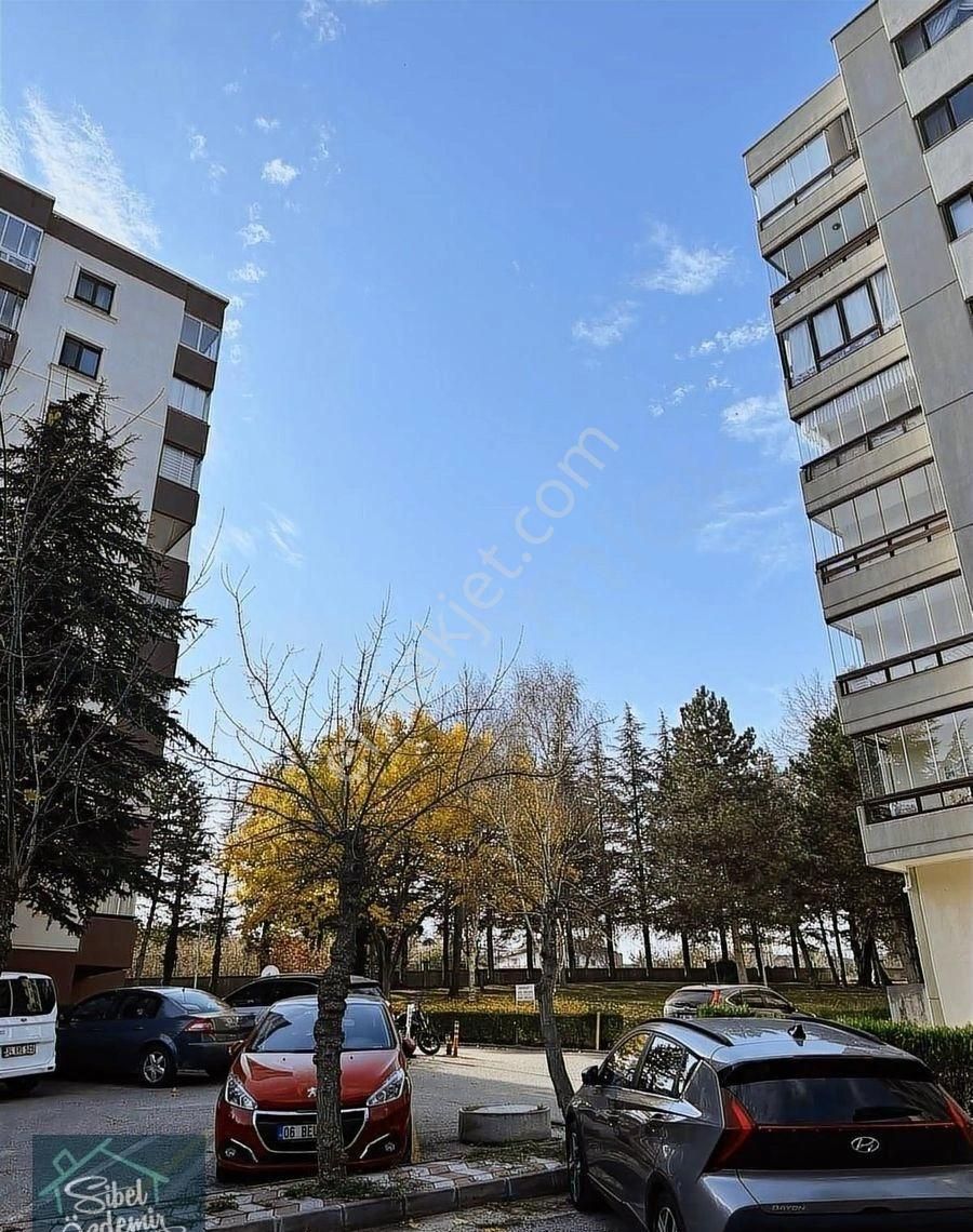 Çankaya'da Modern Döşenmiş Eşyalı 3+1 Daire - Görsel 23