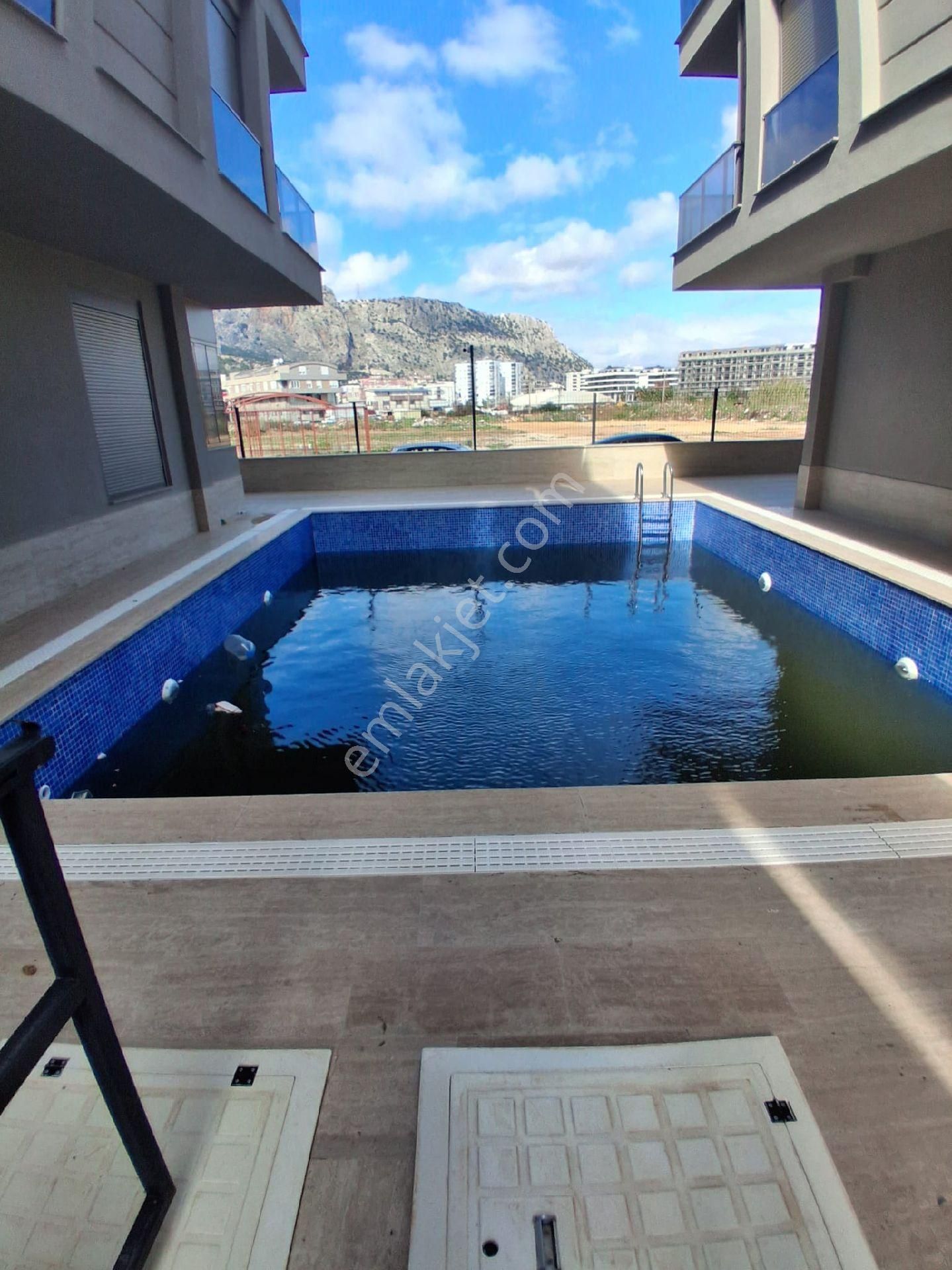 Konyaaltı Sarısu Mah Satılık Sıfır .