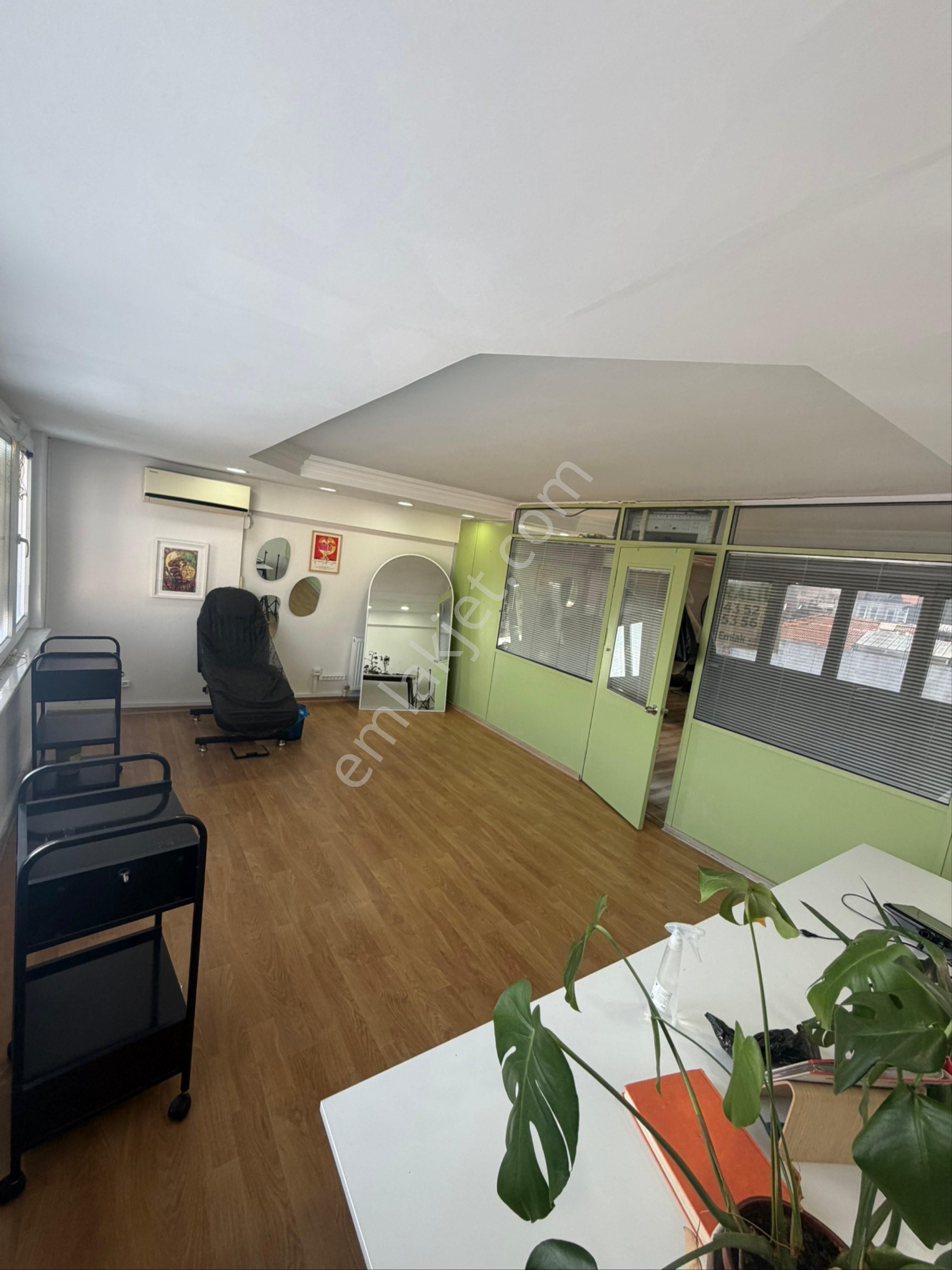 Kadıköy Mühürdar Cd Üzerinde Tabela Değeri Yüksek Aydınlık Manzaralı Asansörlü Ofis - Görsel 13