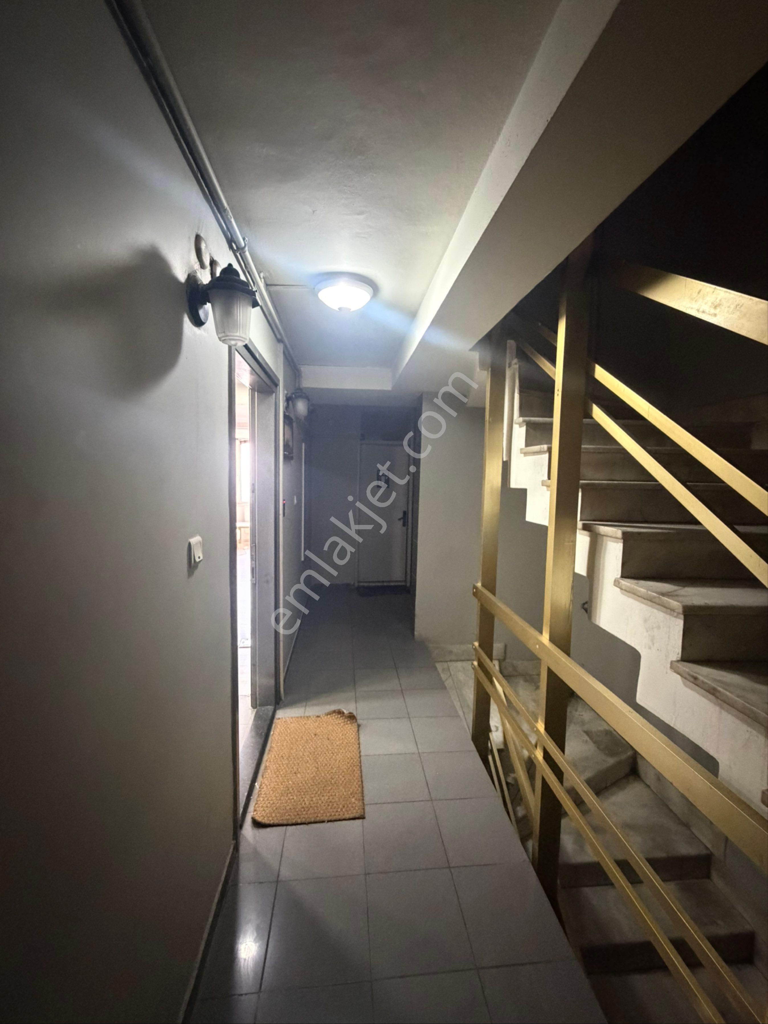 Kadıköy Mühürdar Cd Üzerinde Tabela Değeri Yüksek Aydınlık Manzaralı Asansörlü Ofis - Görsel 15