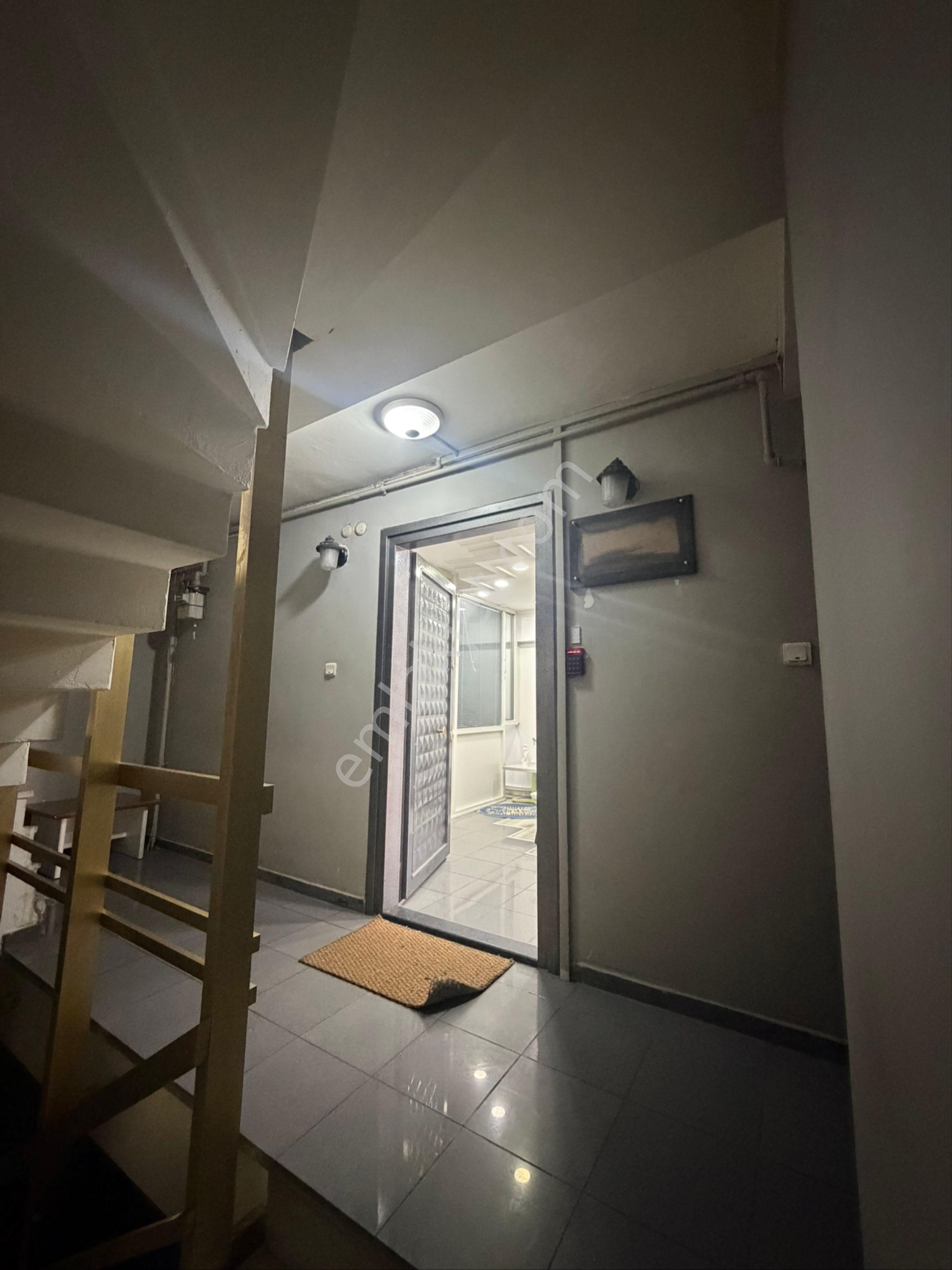 Kadıköy Mühürdar Cd Üzerinde Tabela Değeri Yüksek Aydınlık Manzaralı Asansörlü Ofis - Görsel 12