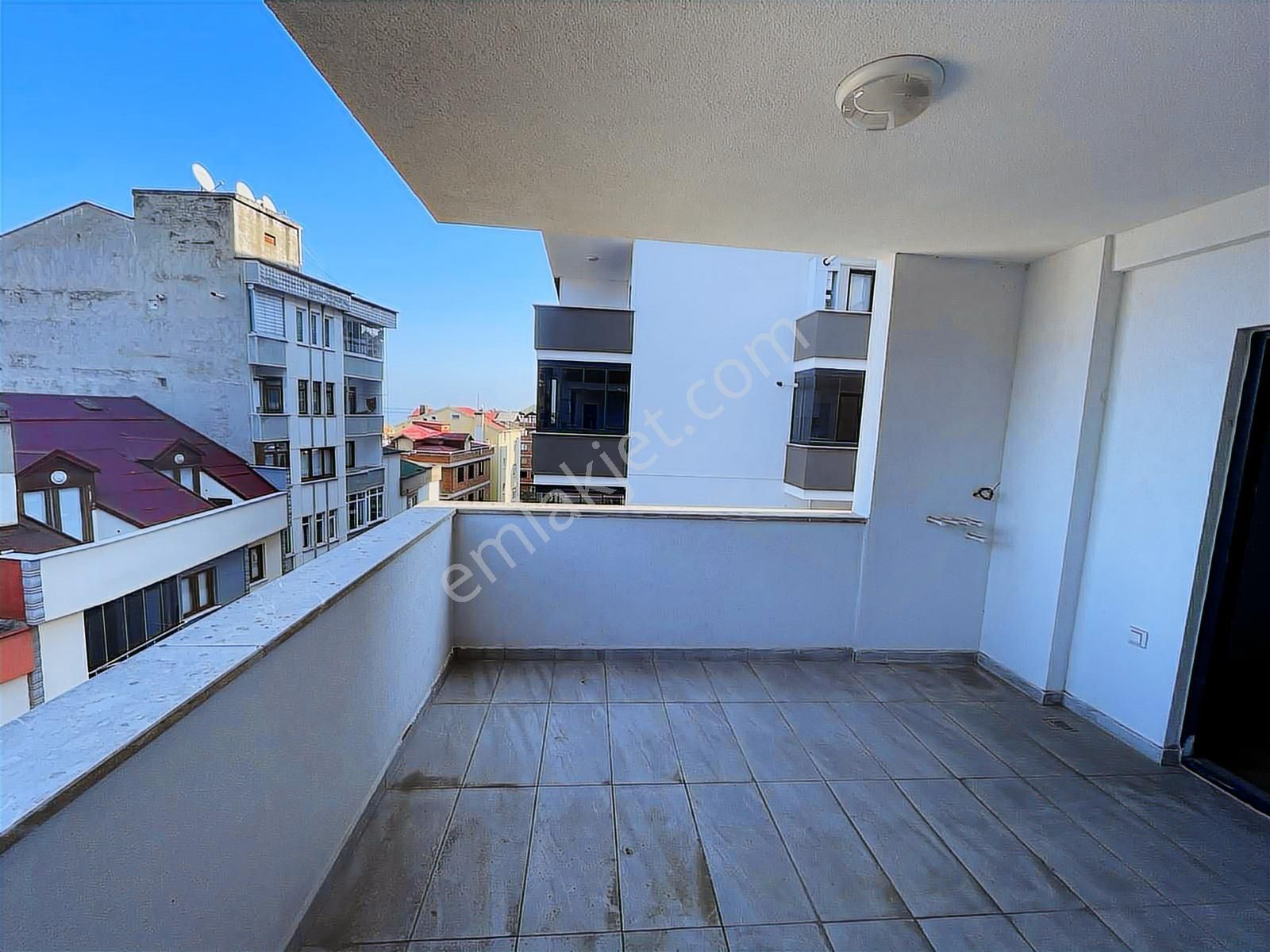 Akçaabat'ta Deniz Manzaralı Sıfır Kiralık Daire - Görsel 16