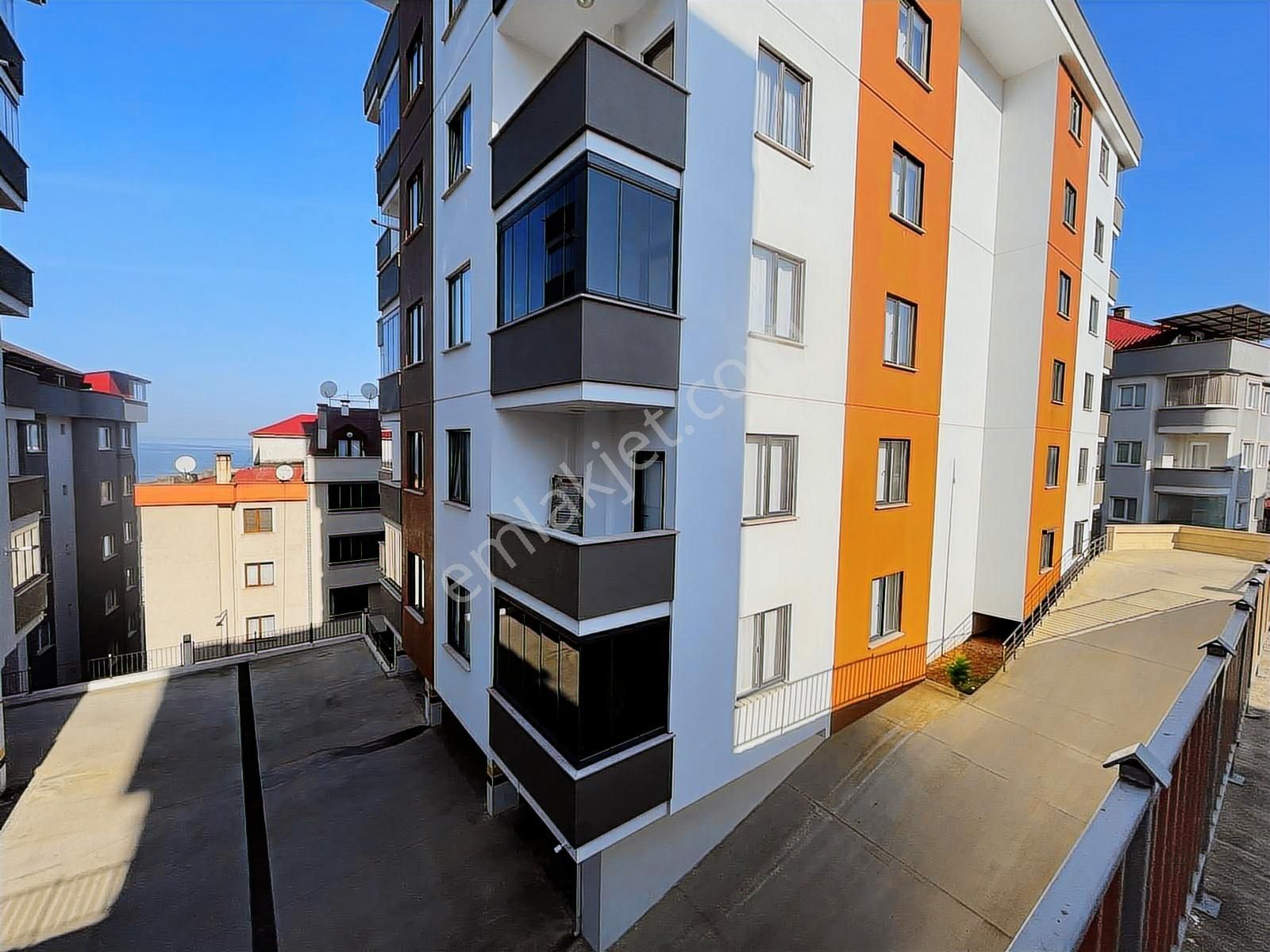 Akçaabat'ta Deniz Manzaralı Sıfır Kiralık Daire - Görsel 14