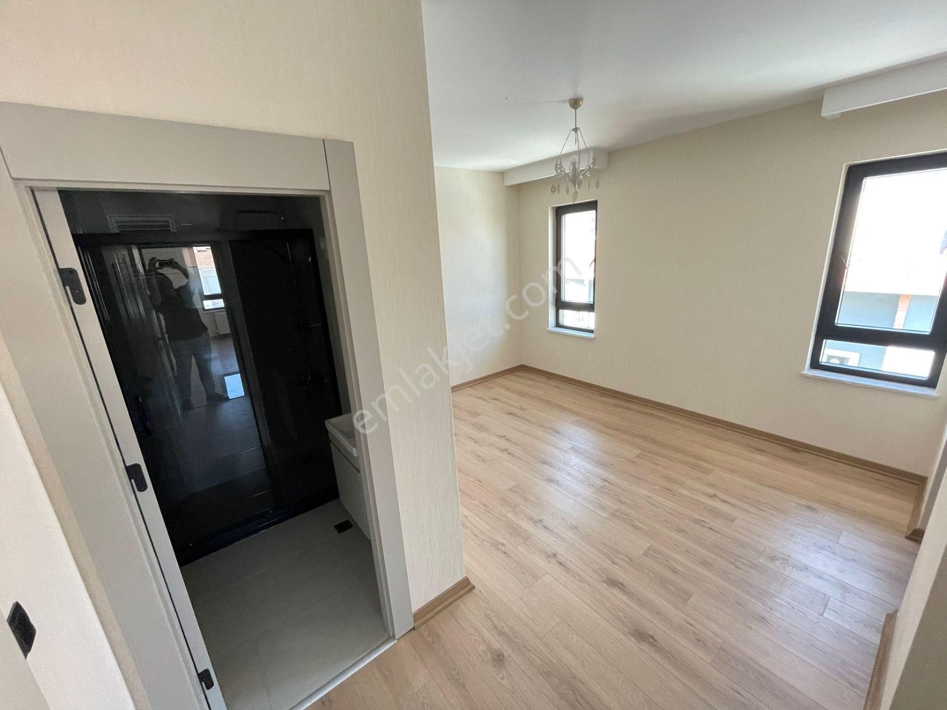 Es-astan Selçuklu Mahallesinde Sıfır Binada Ultra Lüks Kiralık Daire - Görsel 23