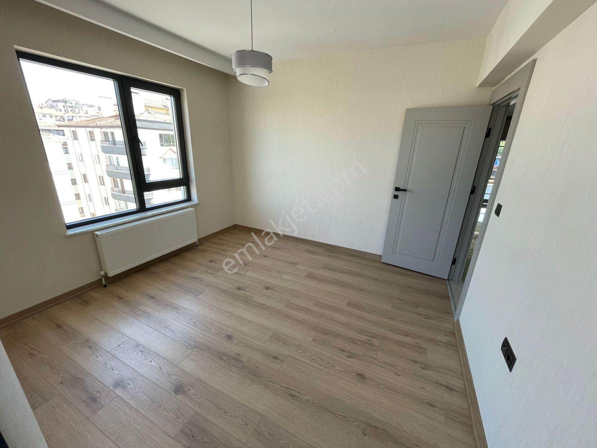 Es-astan Selçuklu Mahallesinde Sıfır Binada Ultra Lüks Kiralık Daire - Görsel 15