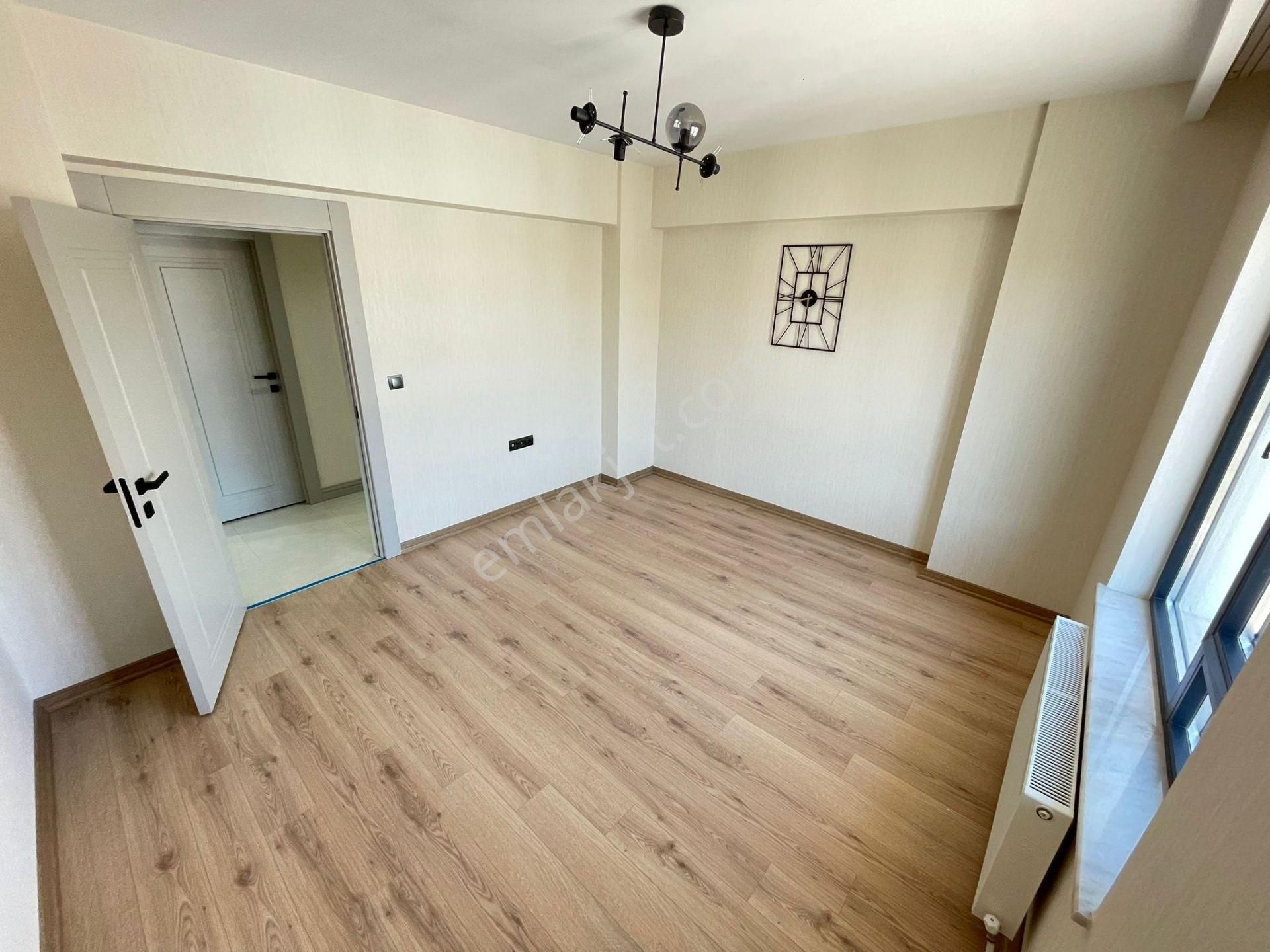 Es-astan Selçuklu Mahallesinde Sıfır Binada Ultra Lüks Kiralık Daire - Görsel 12