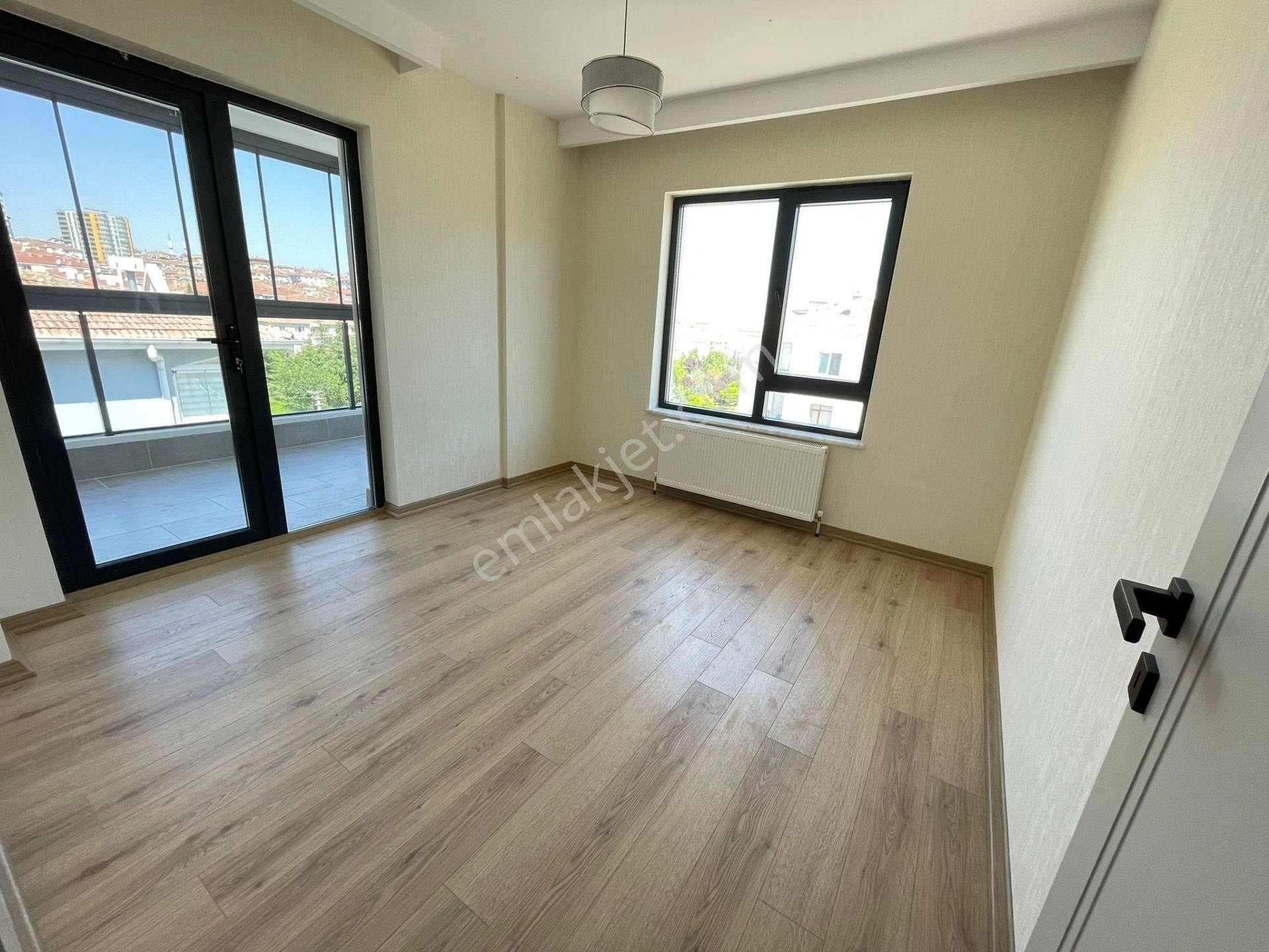 Es-astan Selçuklu Mahallesinde Sıfır Binada Ultra Lüks Kiralık Daire - Görsel 13